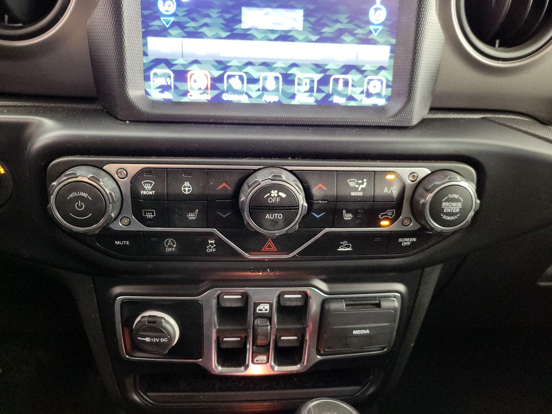 Thumbnail: 2022 Jeep Gladiator - 17