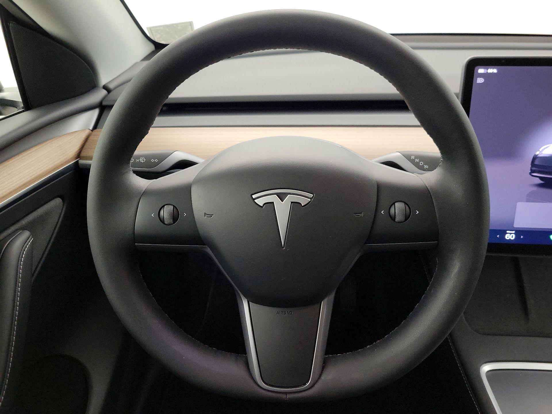 Thumbnail: 2025 Tesla Model Y - 10