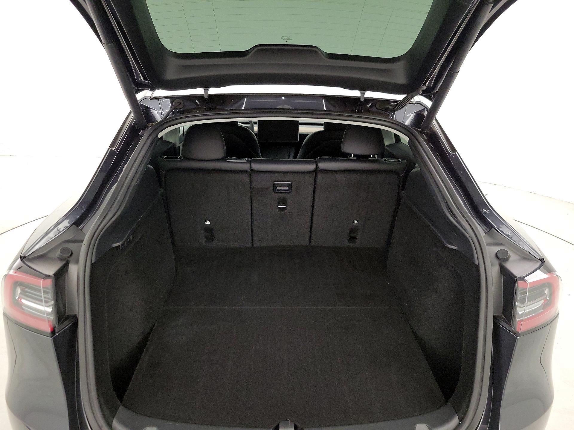 Thumbnail: 2025 Tesla Model Y - 19