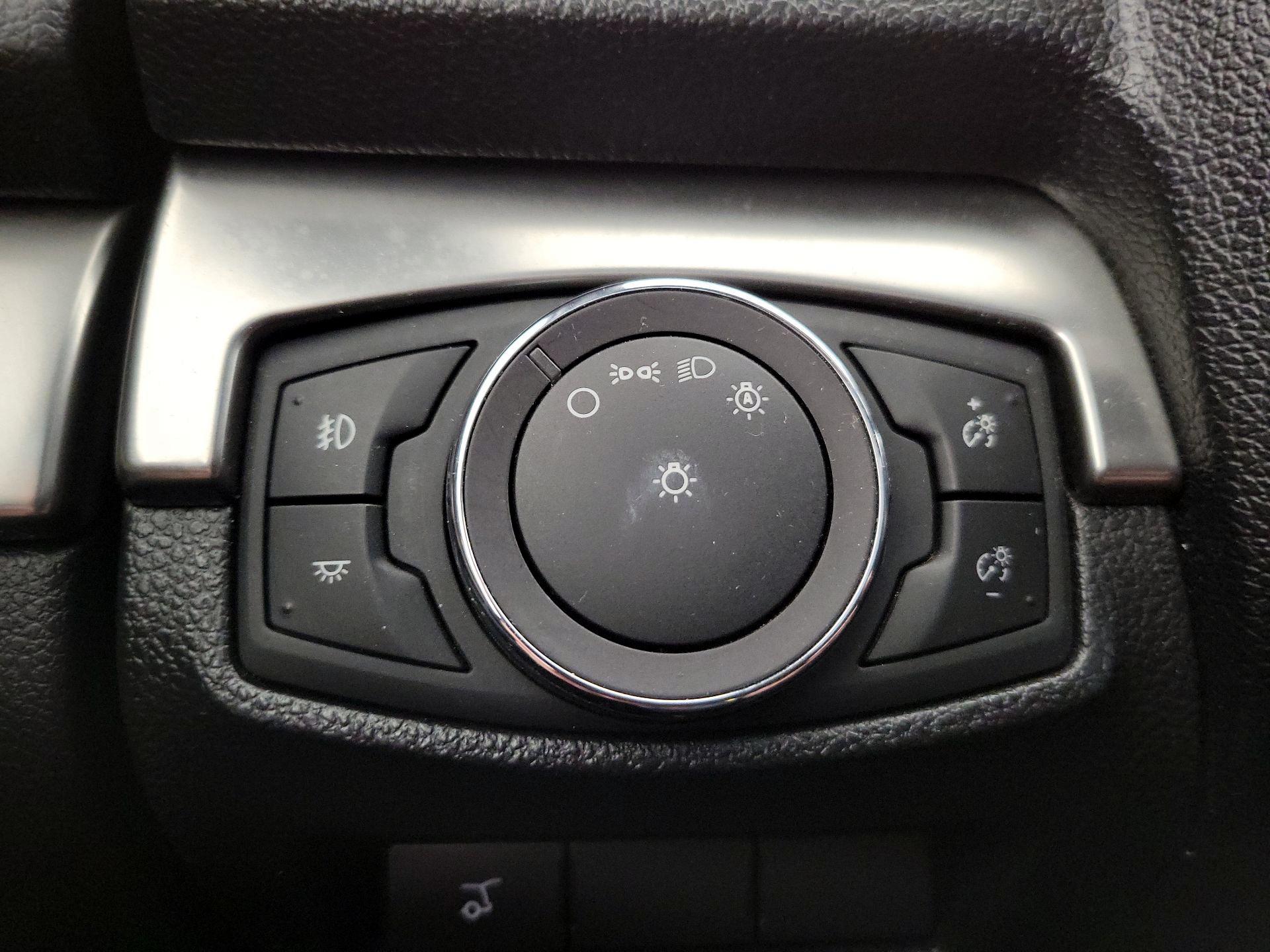 Thumbnail: 2019 Ford Explorer - 13