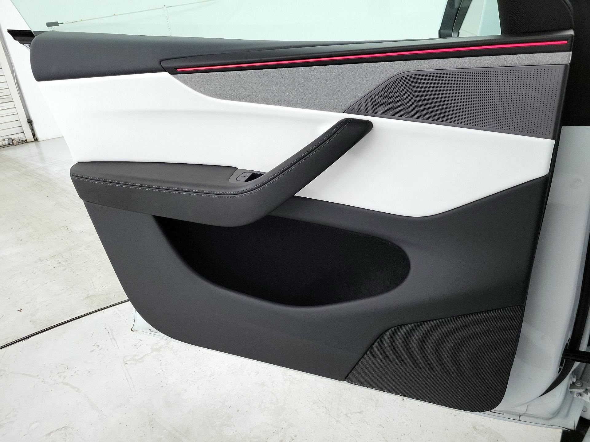 Thumbnail: 2026 Tesla Model Y - 12