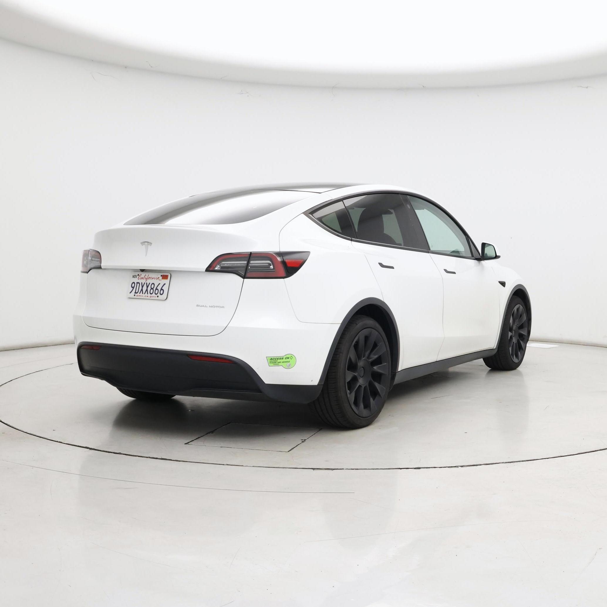 Thumbnail: 2023 Tesla Model Y - 8