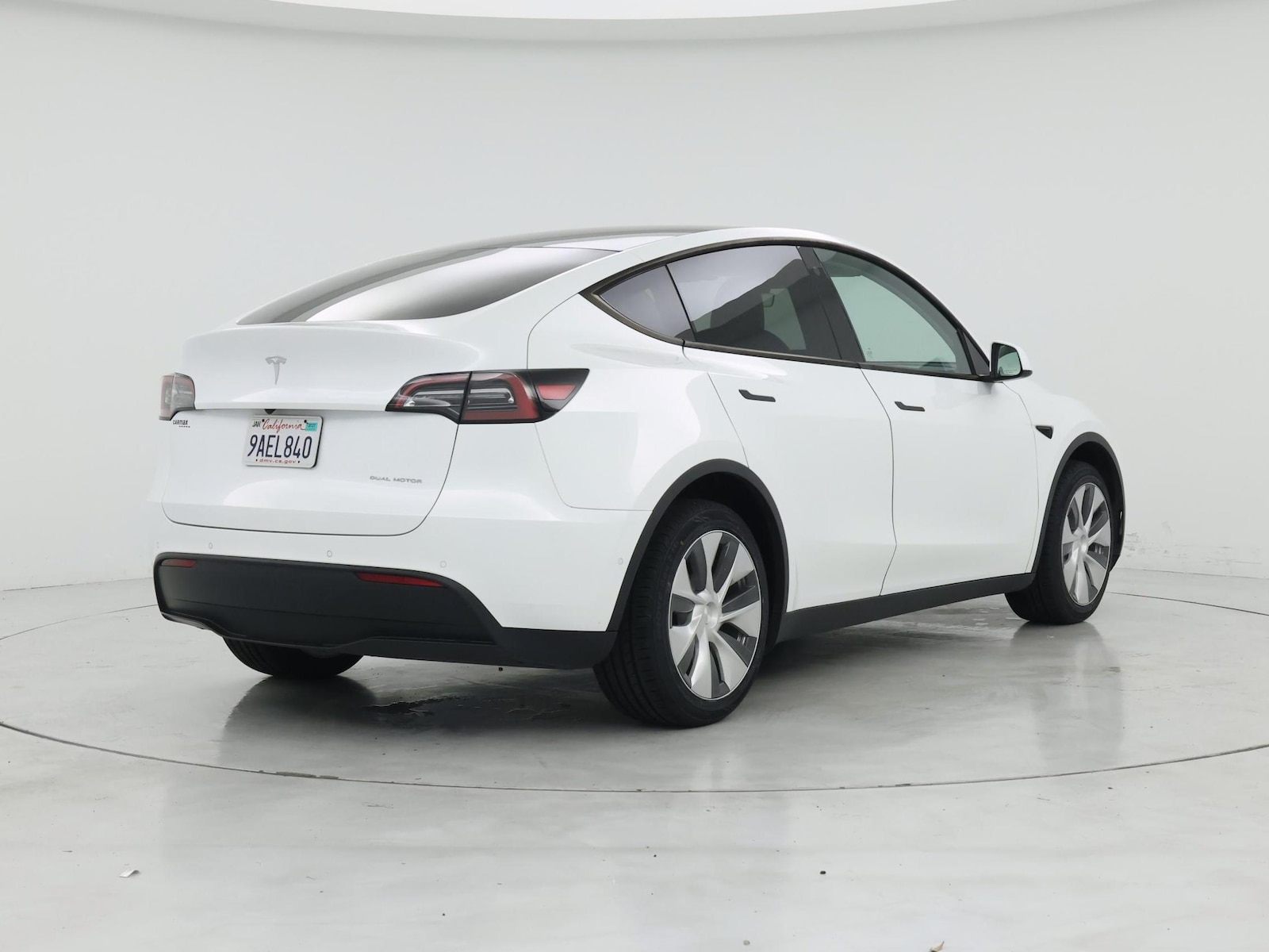 2022 Tesla Model Y Long Range - Photo 9
