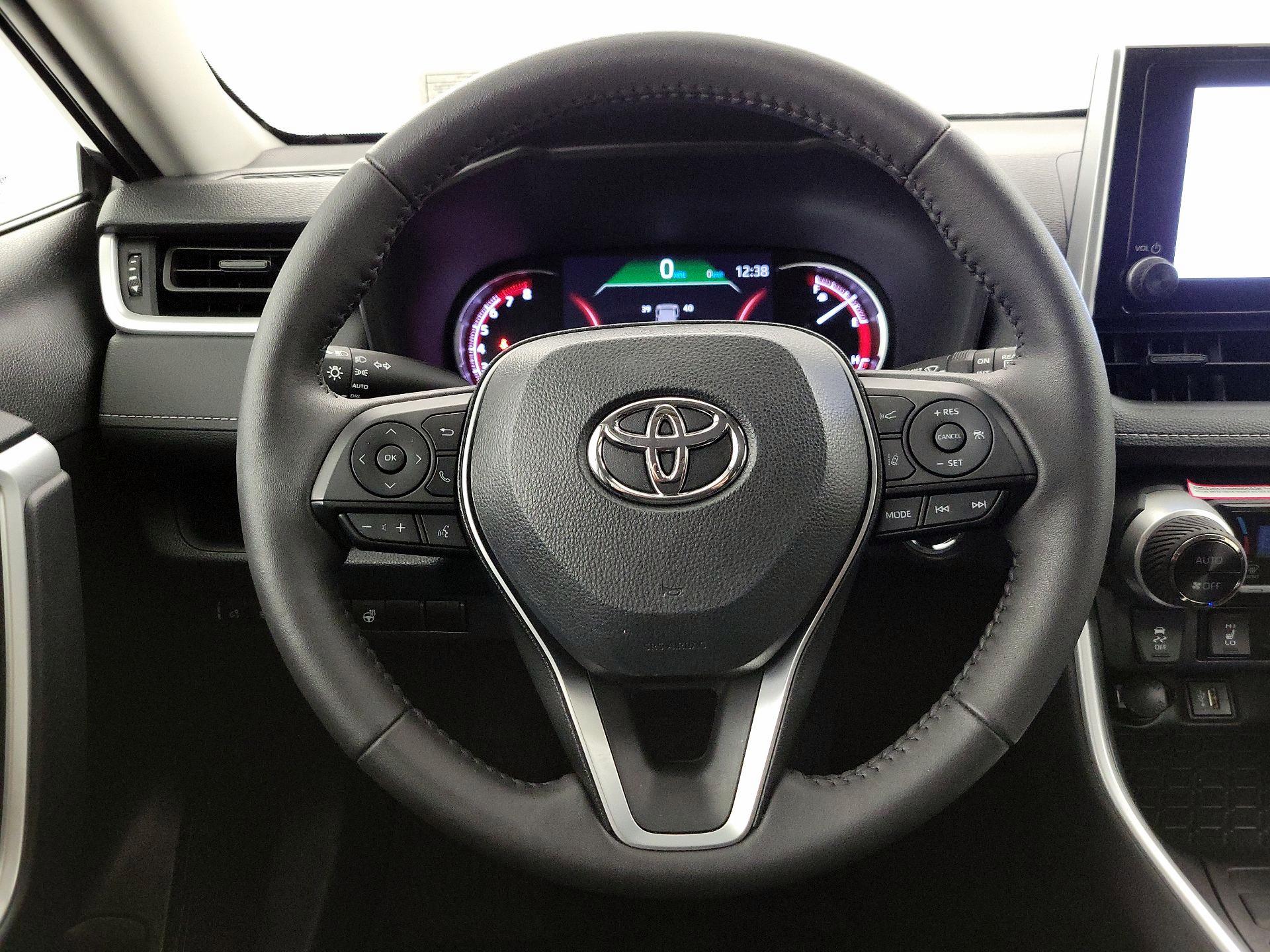 Thumbnail: 2024 Toyota RAV4 - 10