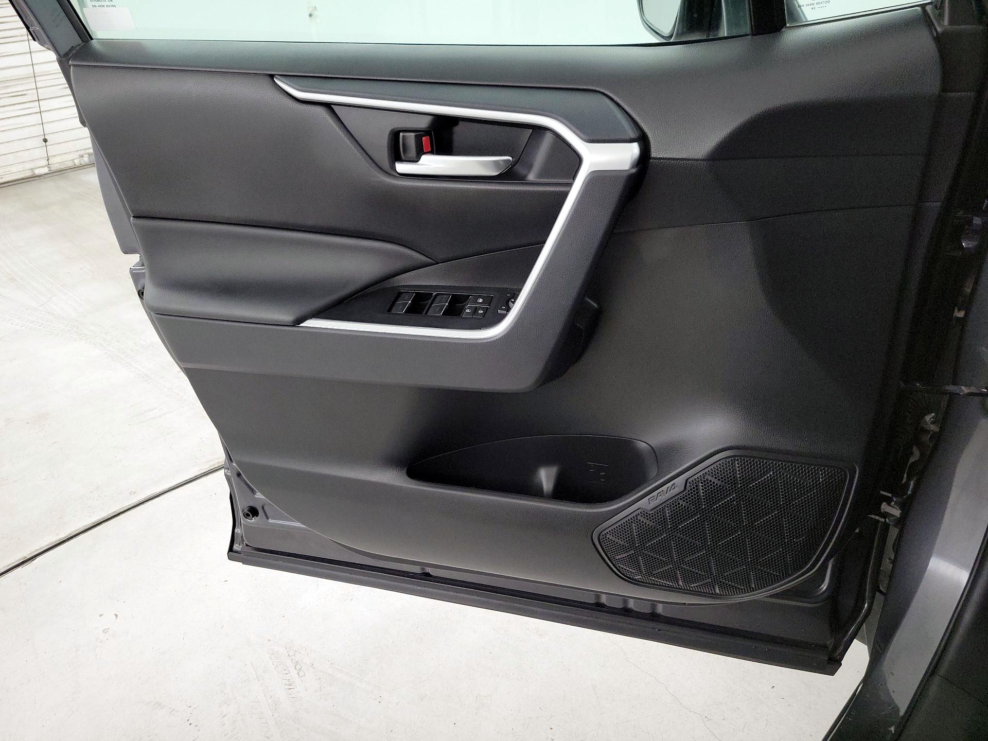 Thumbnail: 2024 Toyota RAV4 - 12