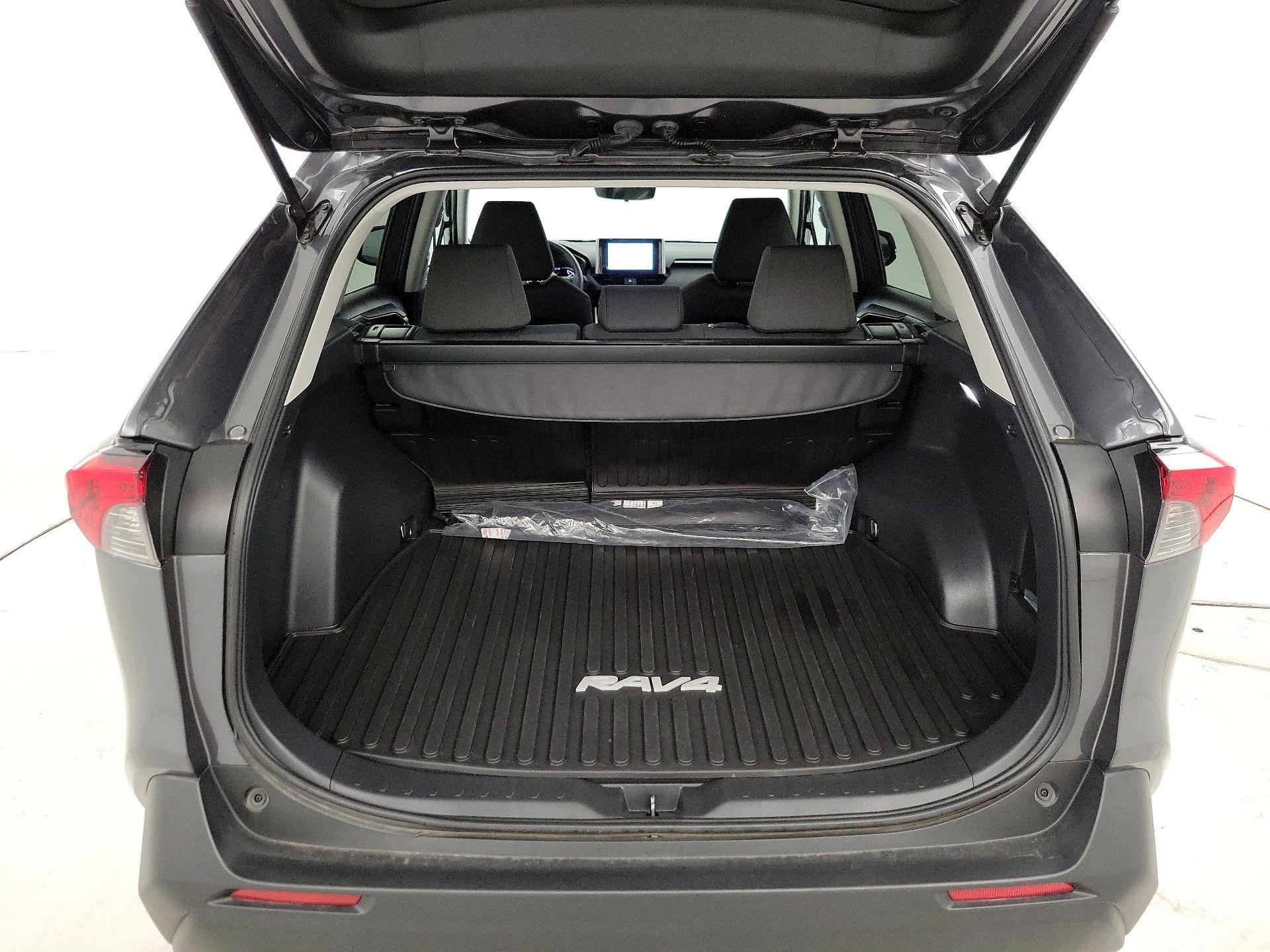 Thumbnail: 2024 Toyota RAV4 - 20