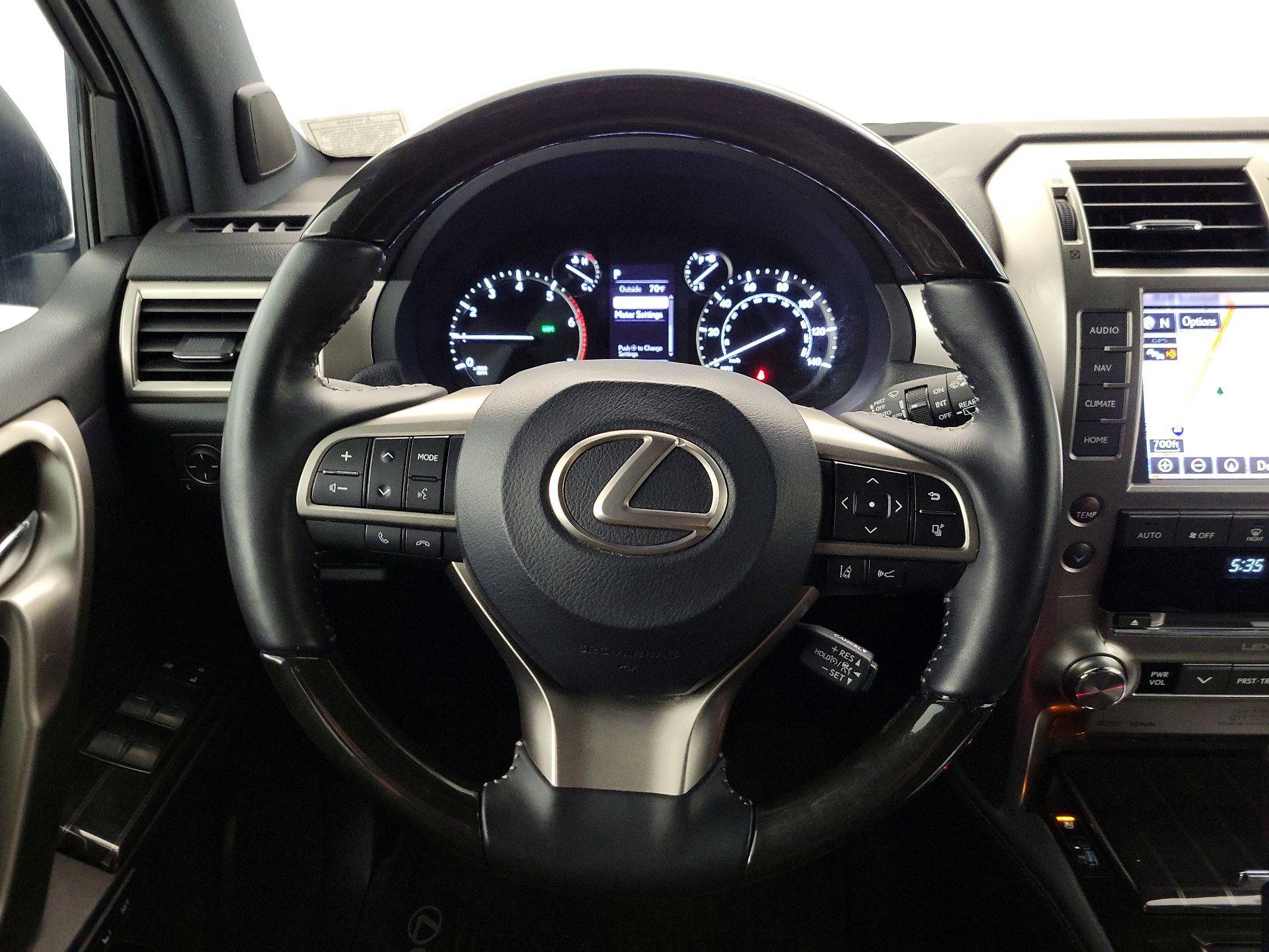 Thumbnail: 2021 Lexus GX - 10