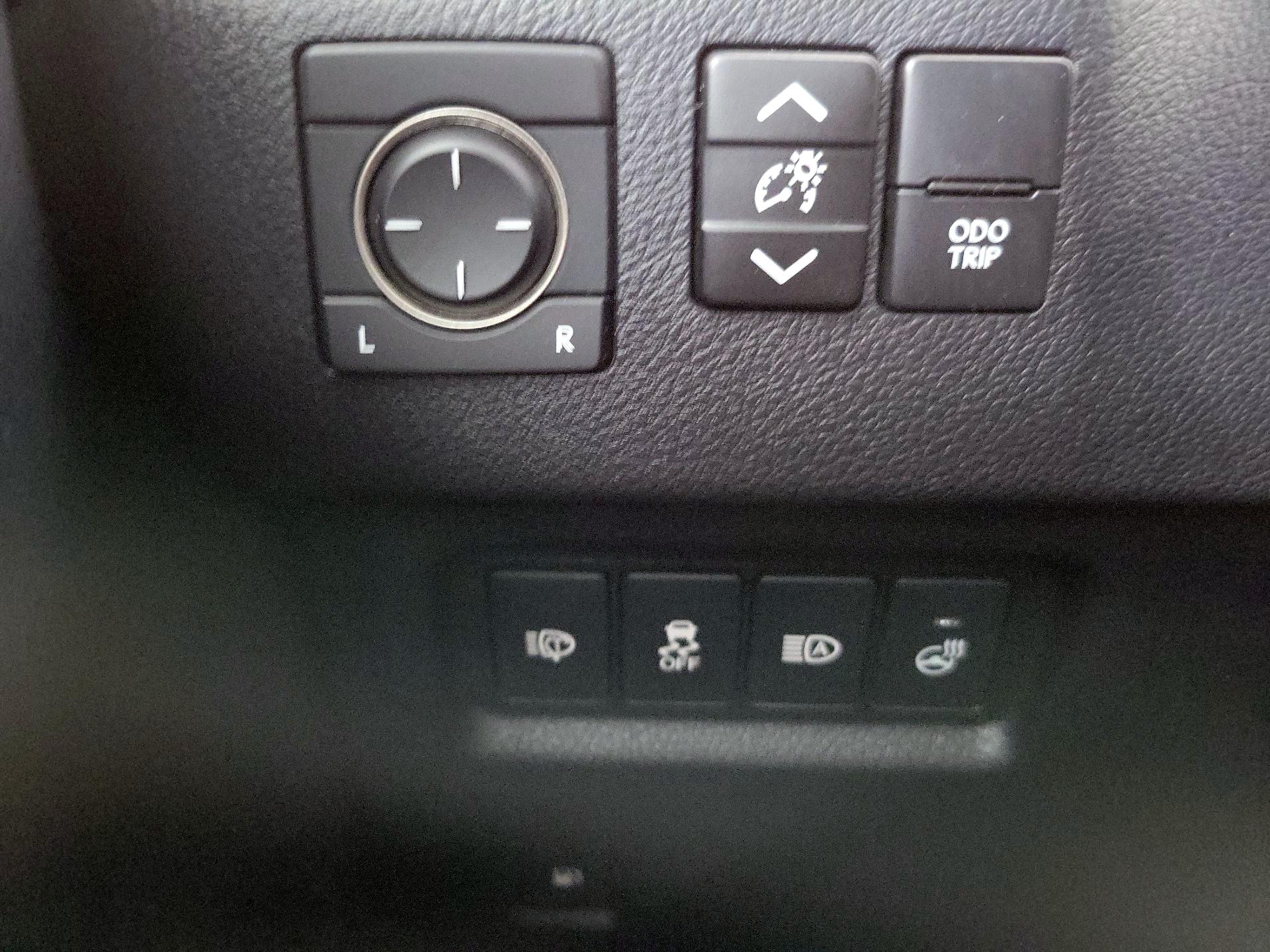 Thumbnail: 2021 Lexus GX - 13