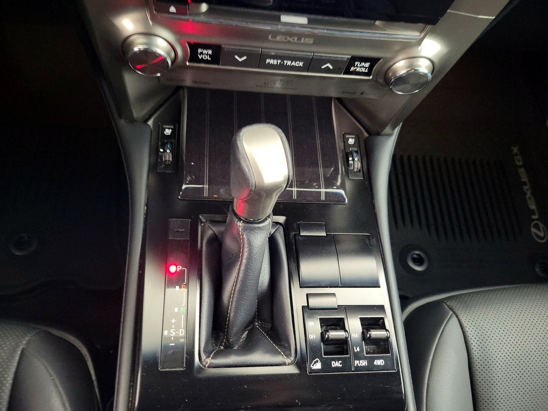 Thumbnail: 2021 Lexus GX - 18