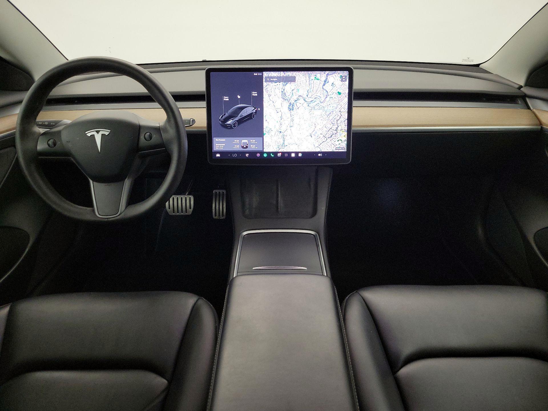 Thumbnail: 2022 Tesla Model 3 - 9