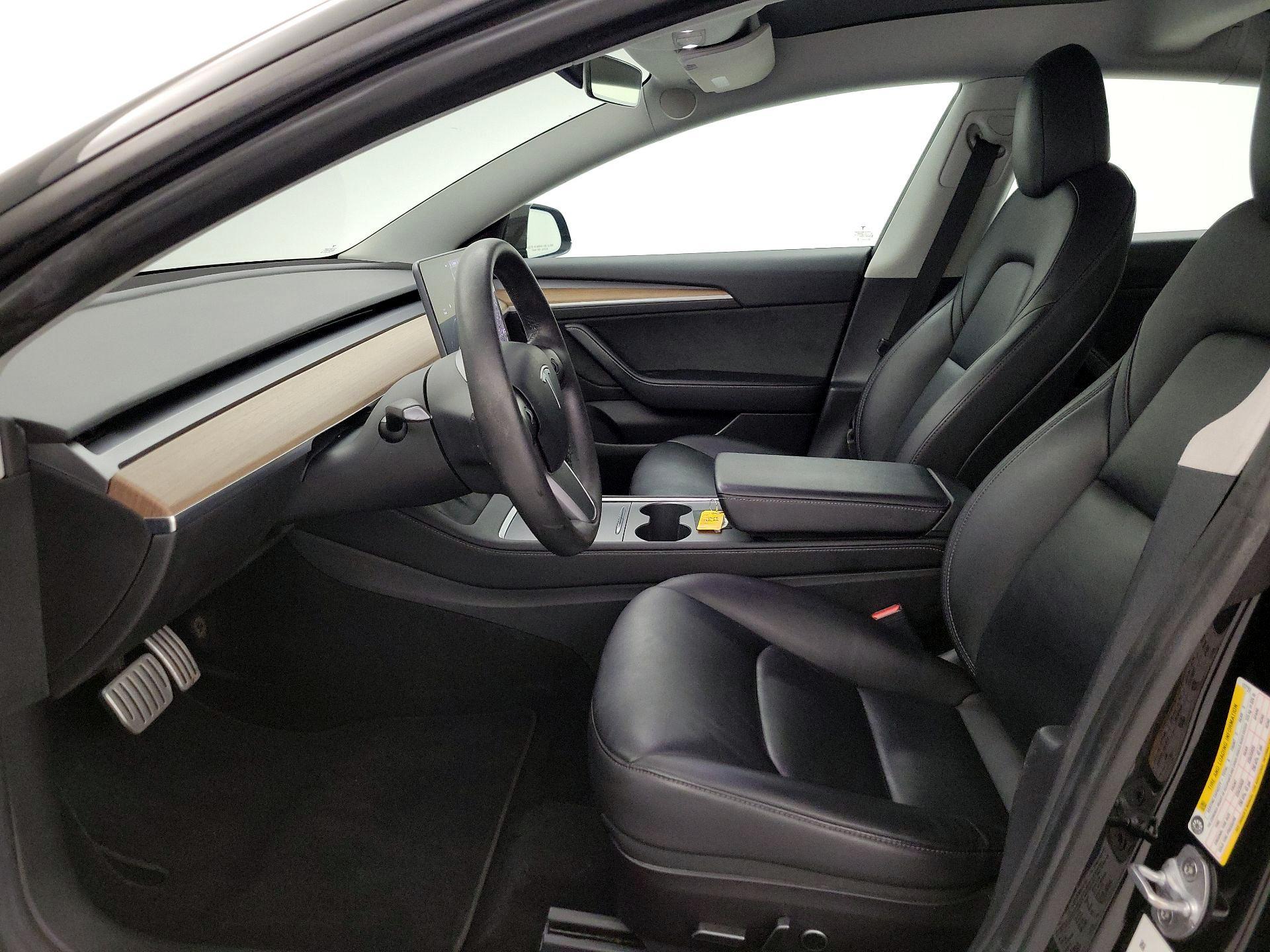 Thumbnail: 2022 Tesla Model 3 - 11