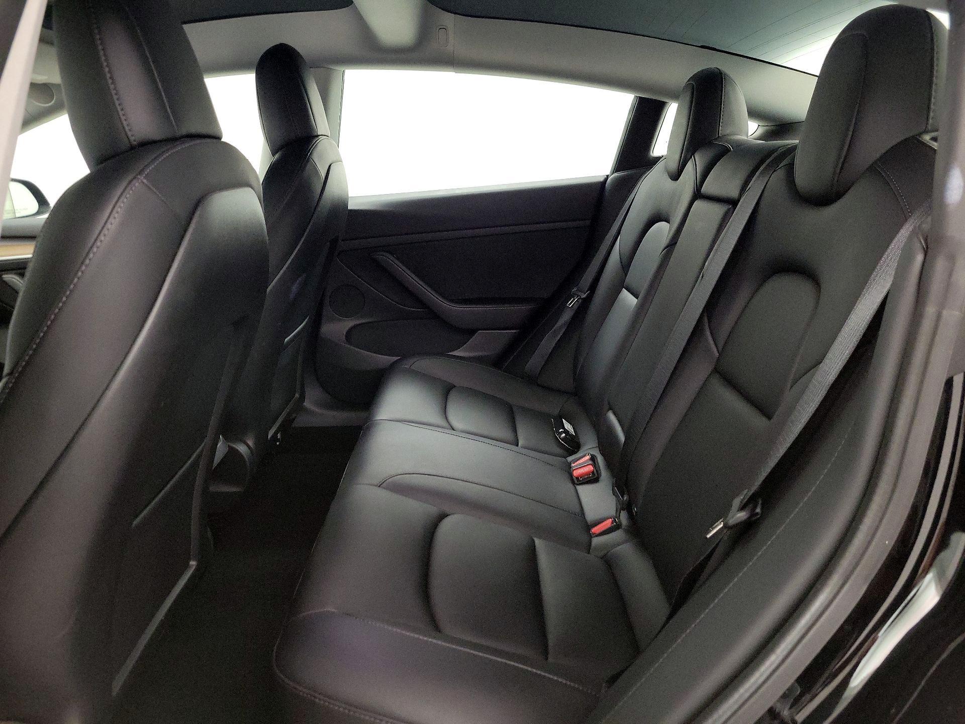 Thumbnail: 2022 Tesla Model 3 - 18