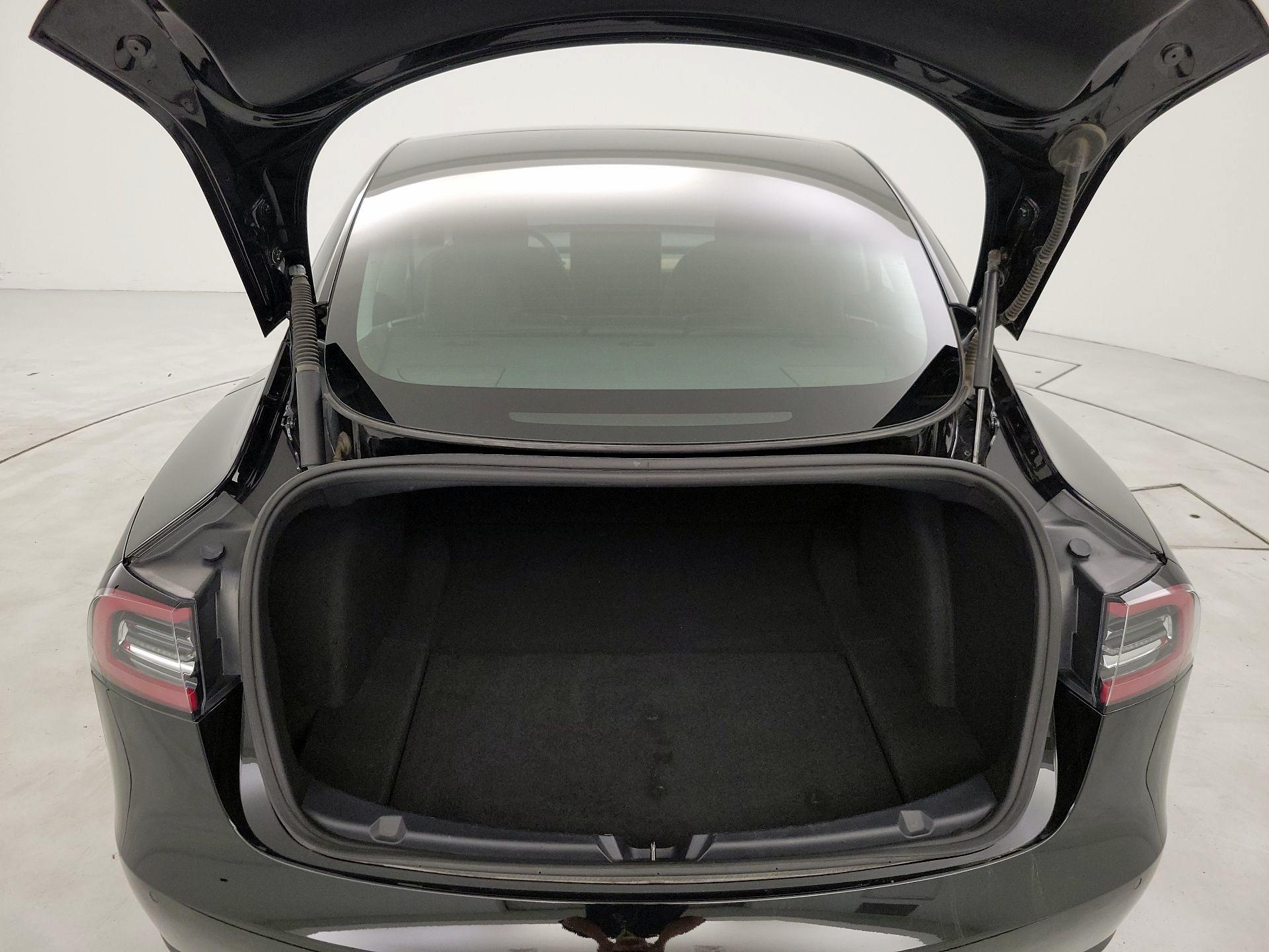 Thumbnail: 2022 Tesla Model 3 - 19