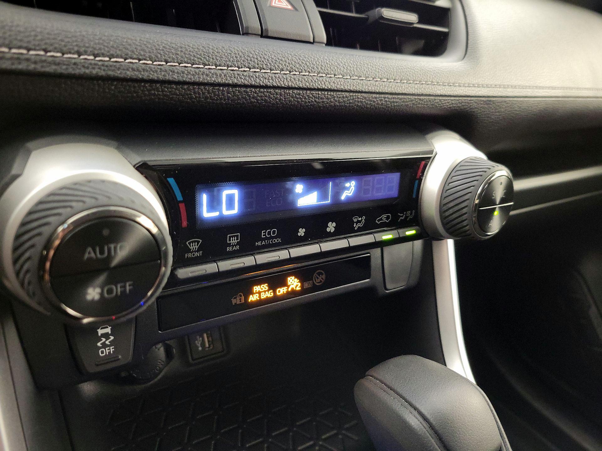 Thumbnail: 2025 Toyota RAV4 - 16