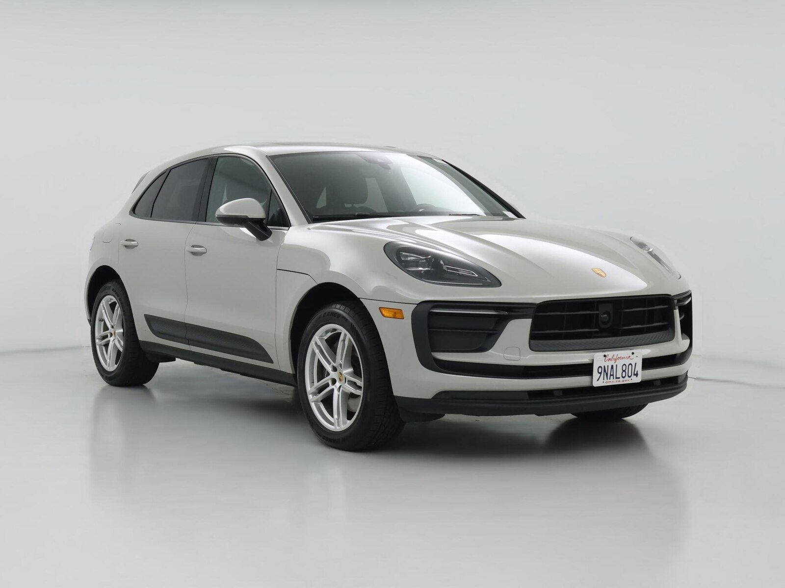 2023 Porsche Macan Base