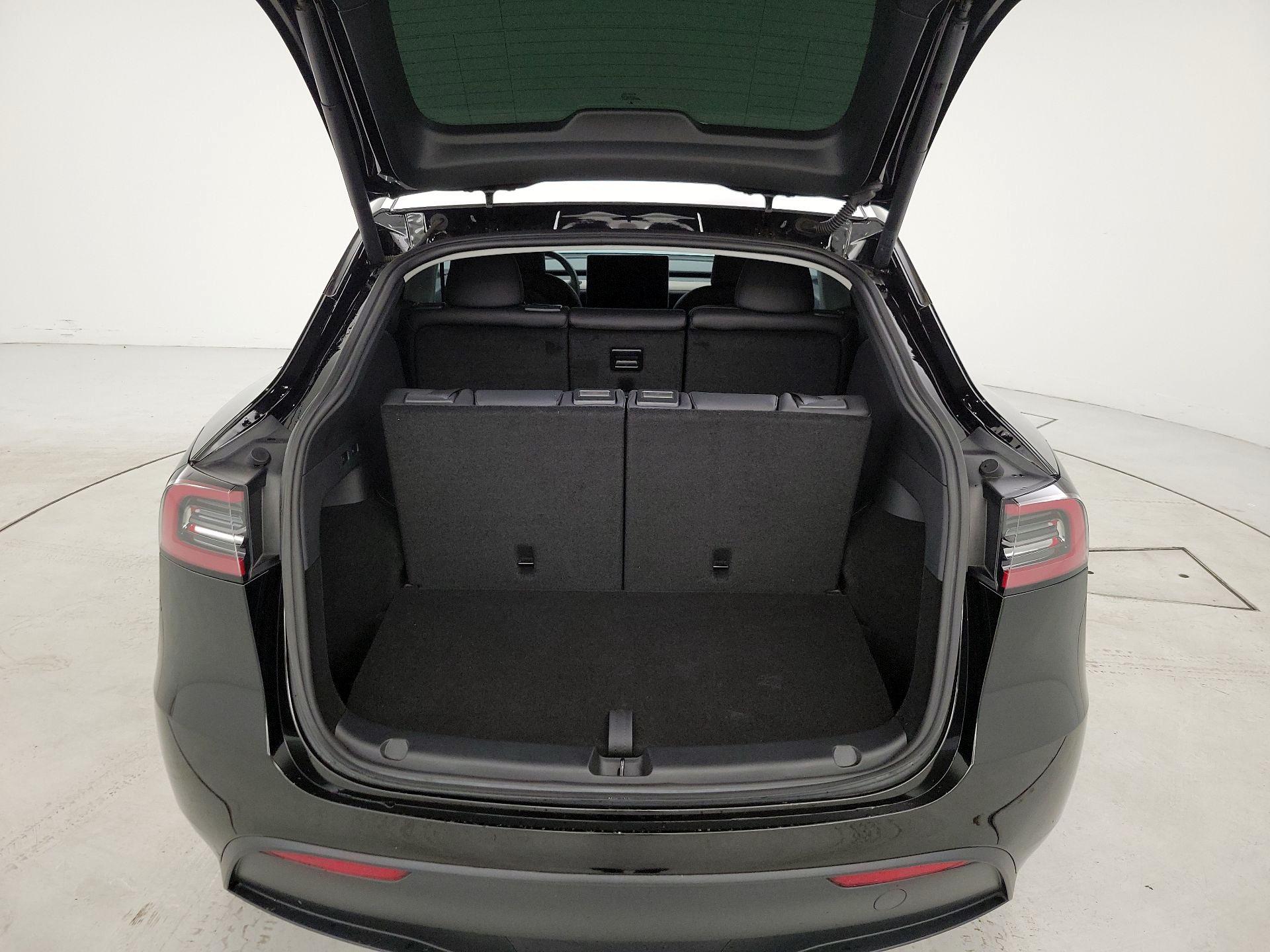 Thumbnail: 2024 Tesla Model Y - 19