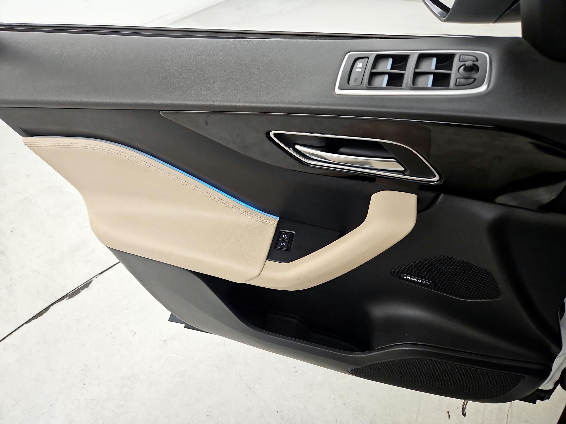 Thumbnail: 2020 Jaguar F-Pace - 12