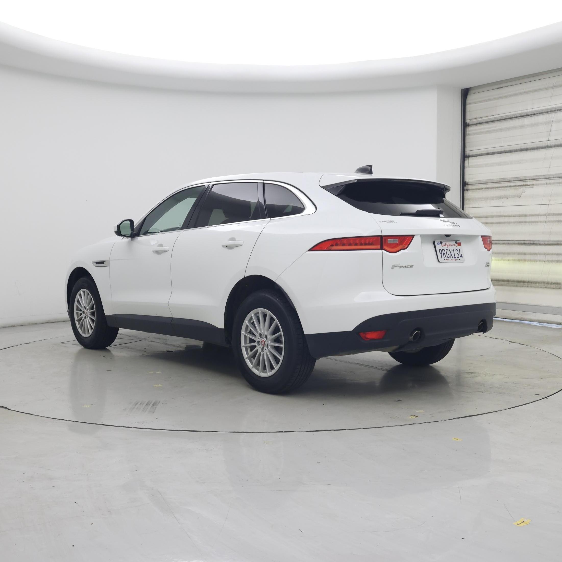 Thumbnail: 2020 Jaguar F-Pace - 2