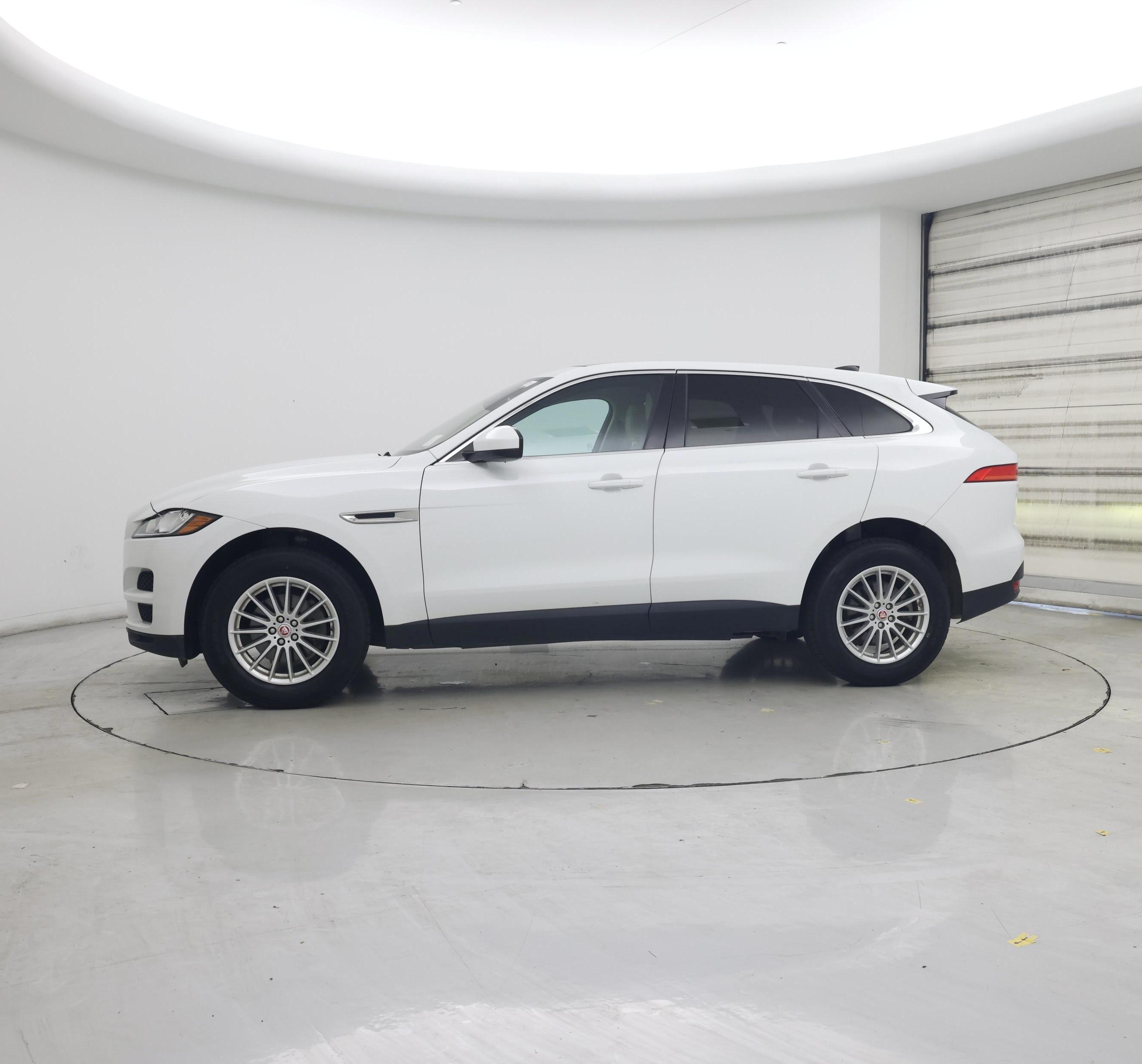 Thumbnail: 2020 Jaguar F-Pace - 3