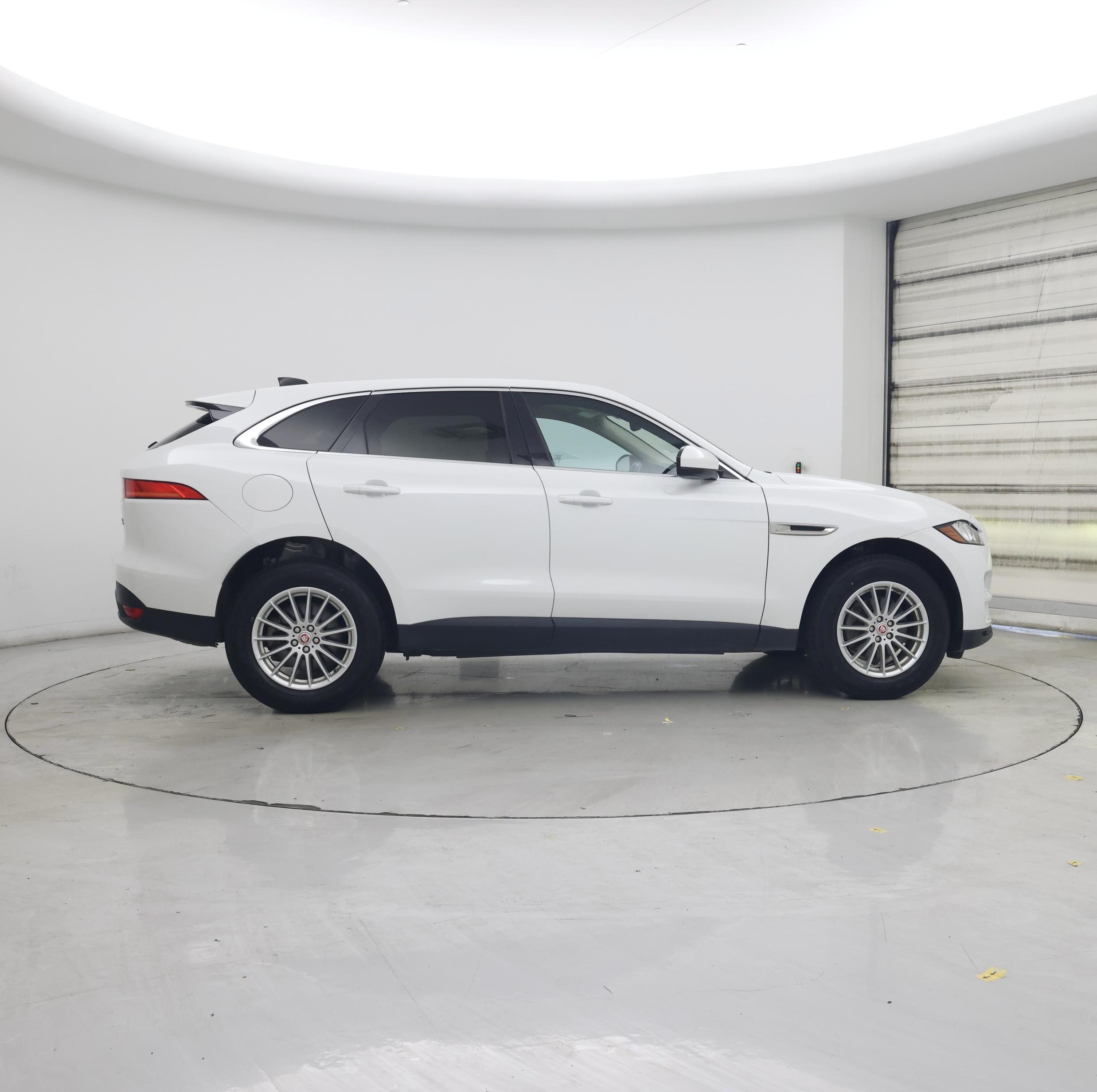 Thumbnail: 2020 Jaguar F-Pace - 7