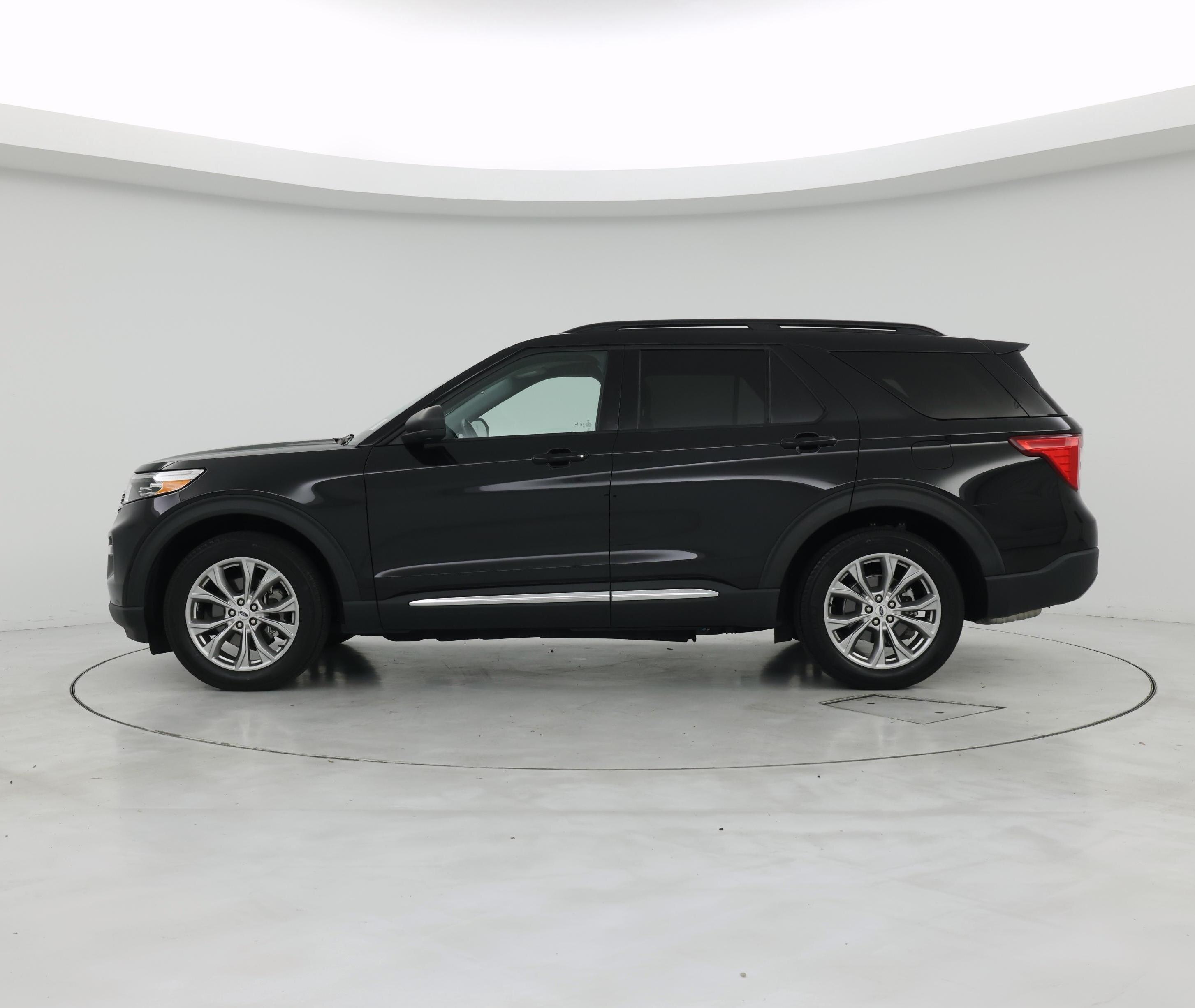 Thumbnail: 2021 Ford Explorer - 3