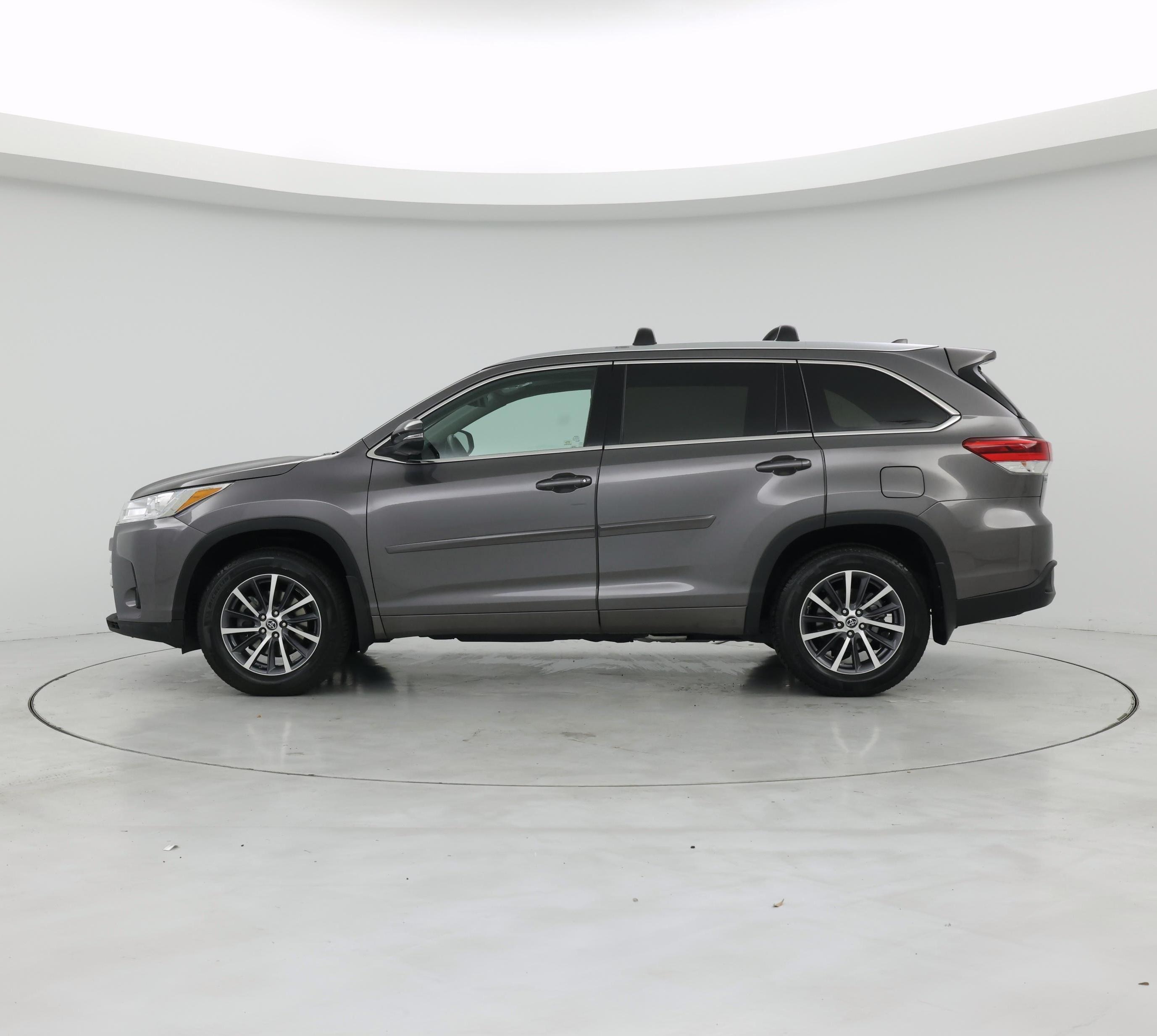Thumbnail: 2018 Toyota Highlander - 3