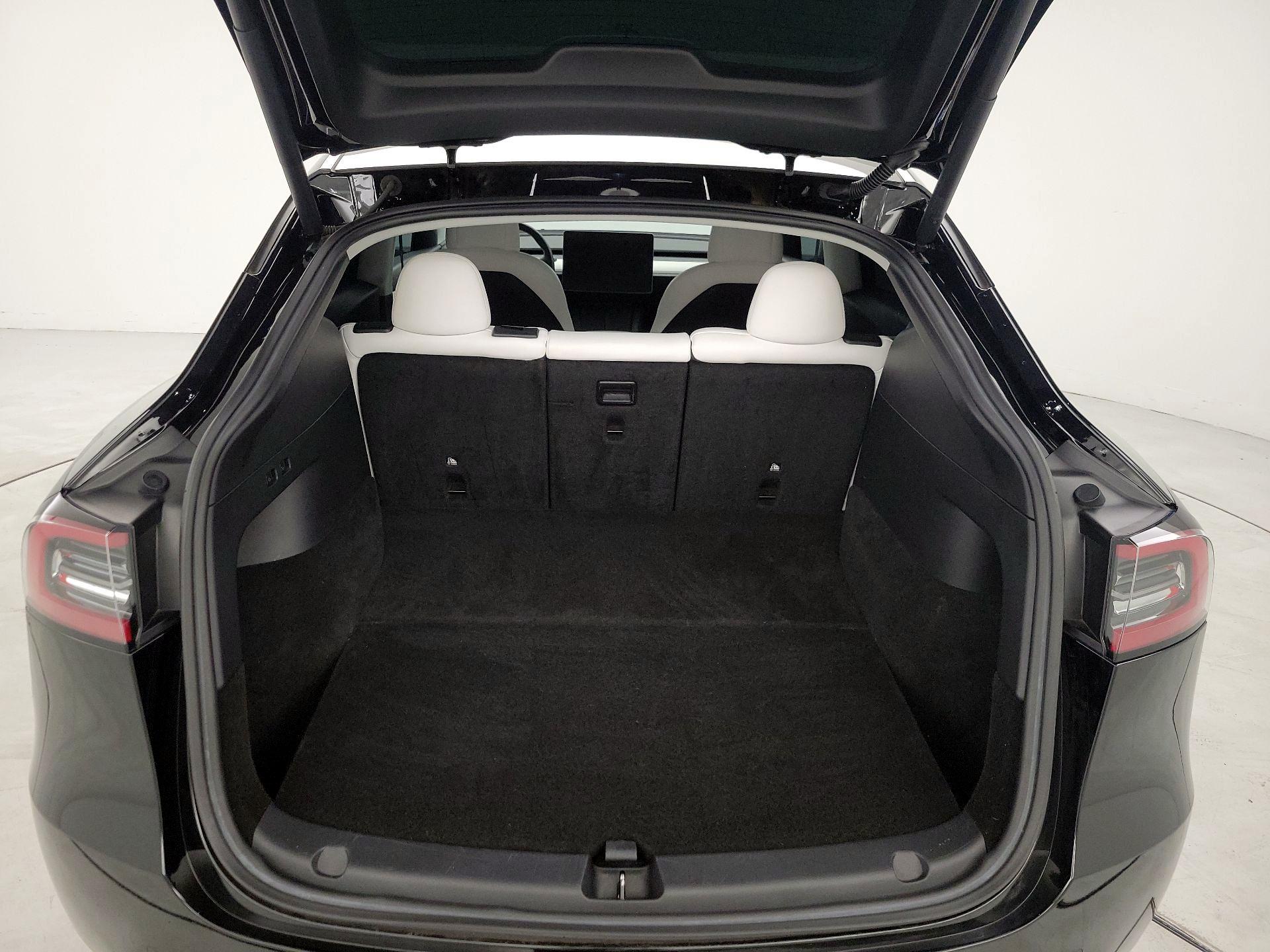 Thumbnail: 2022 Tesla Model Y - 19