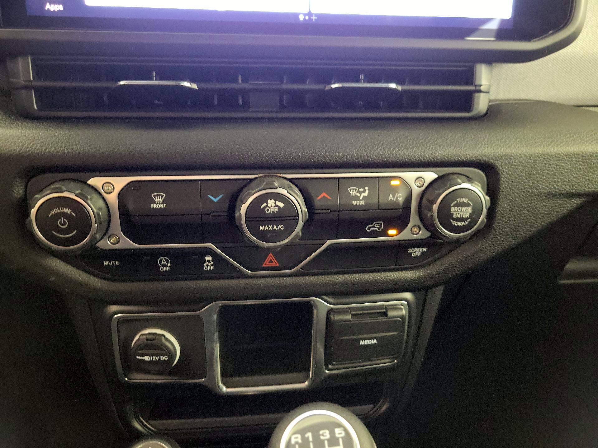 Thumbnail: 2024 Jeep Wrangler - 16