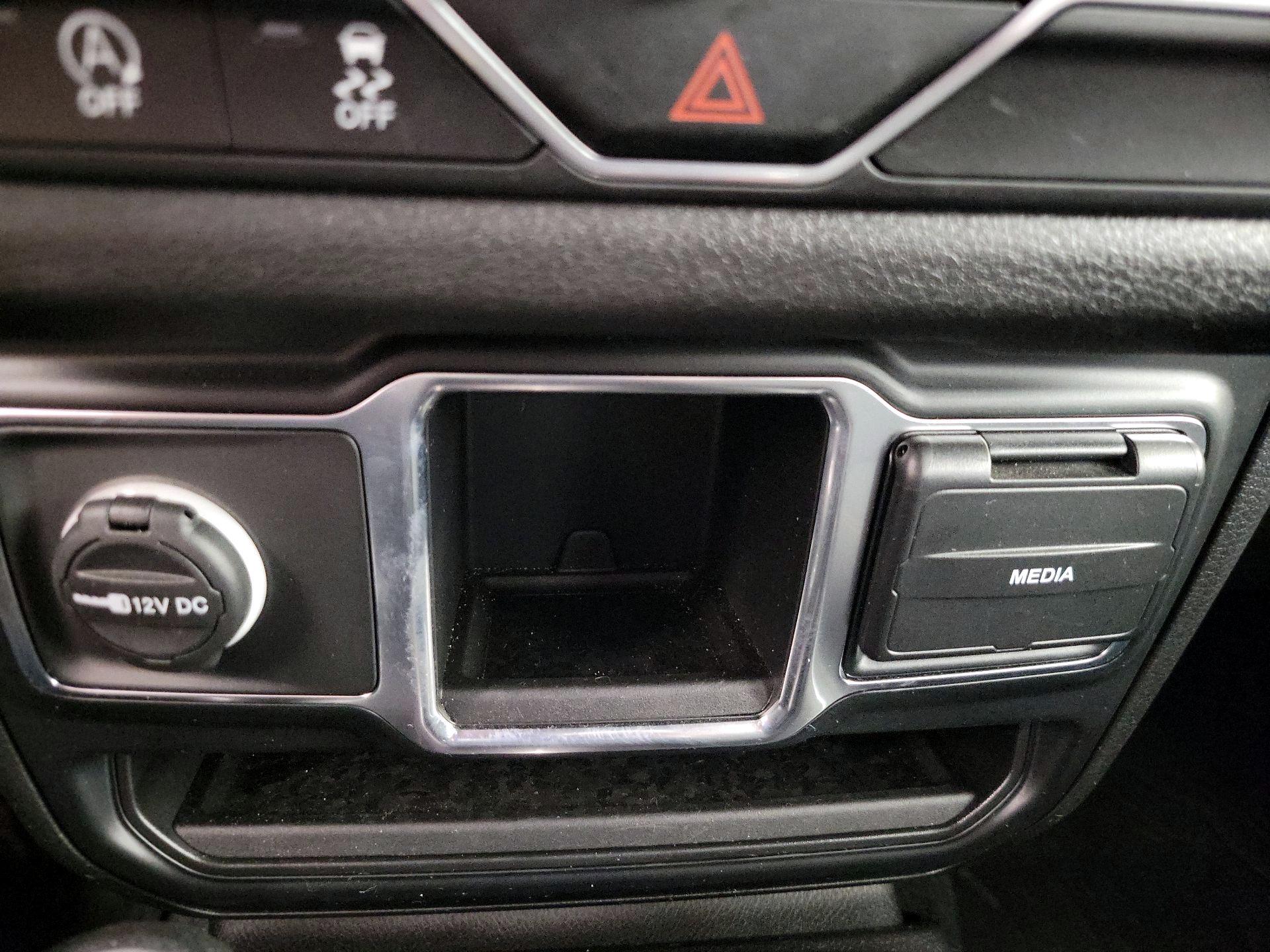 Thumbnail: 2024 Jeep Wrangler - 18