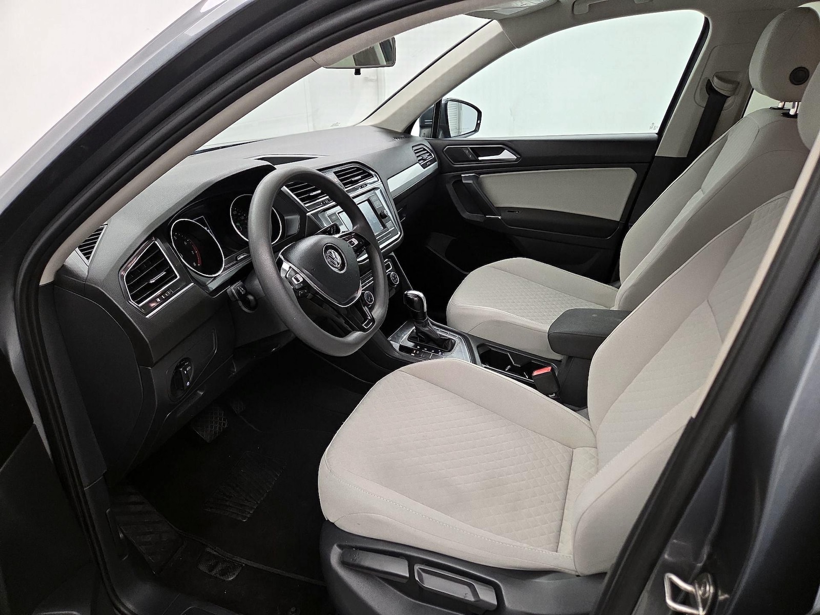 2018 Volkswagen Tiguan S - Photo 12