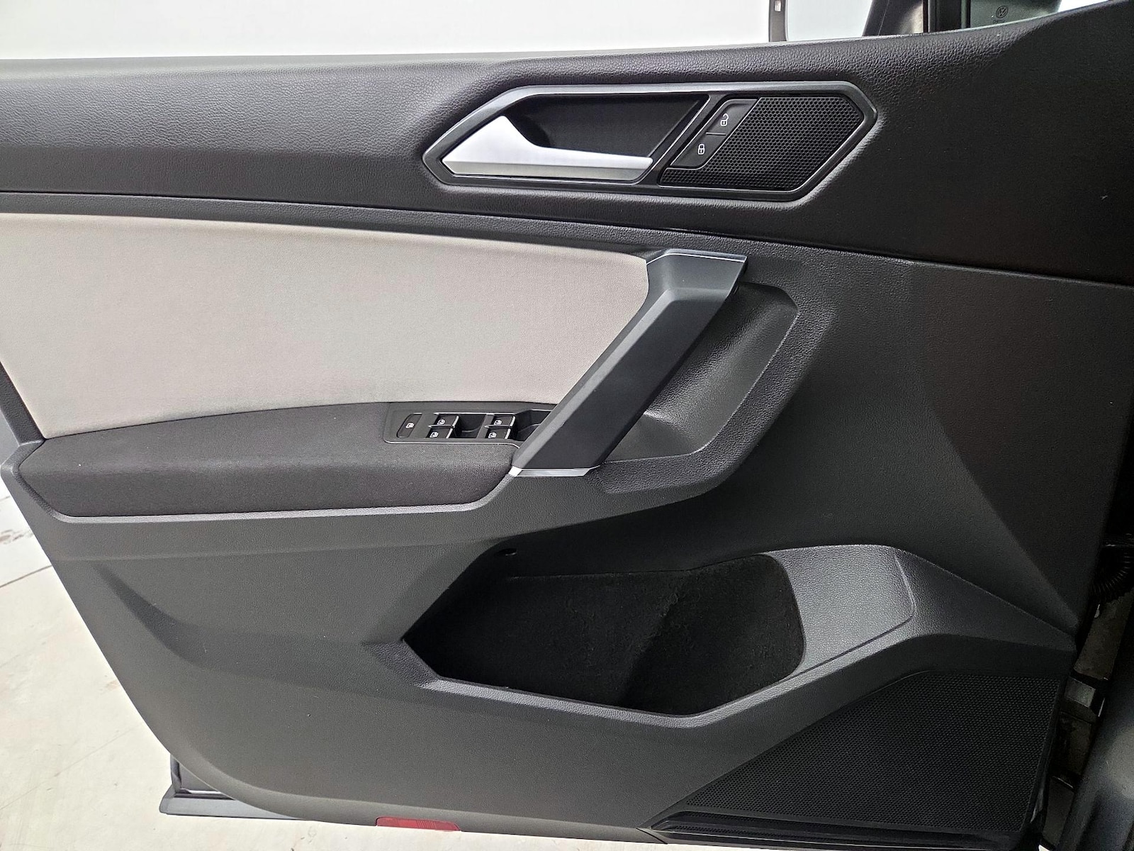 2018 Volkswagen Tiguan S - Photo 13