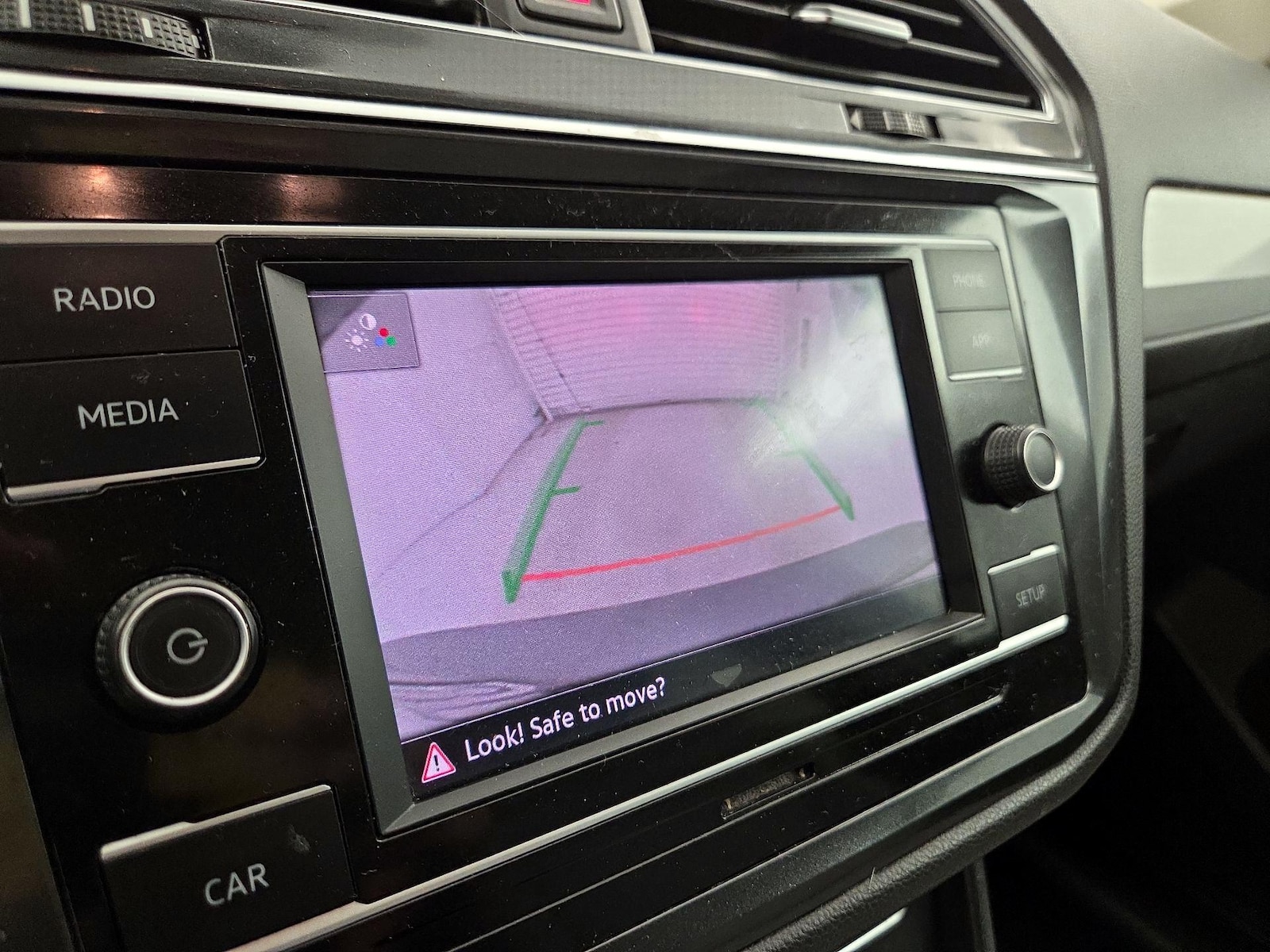2018 Volkswagen Tiguan S - Photo 15