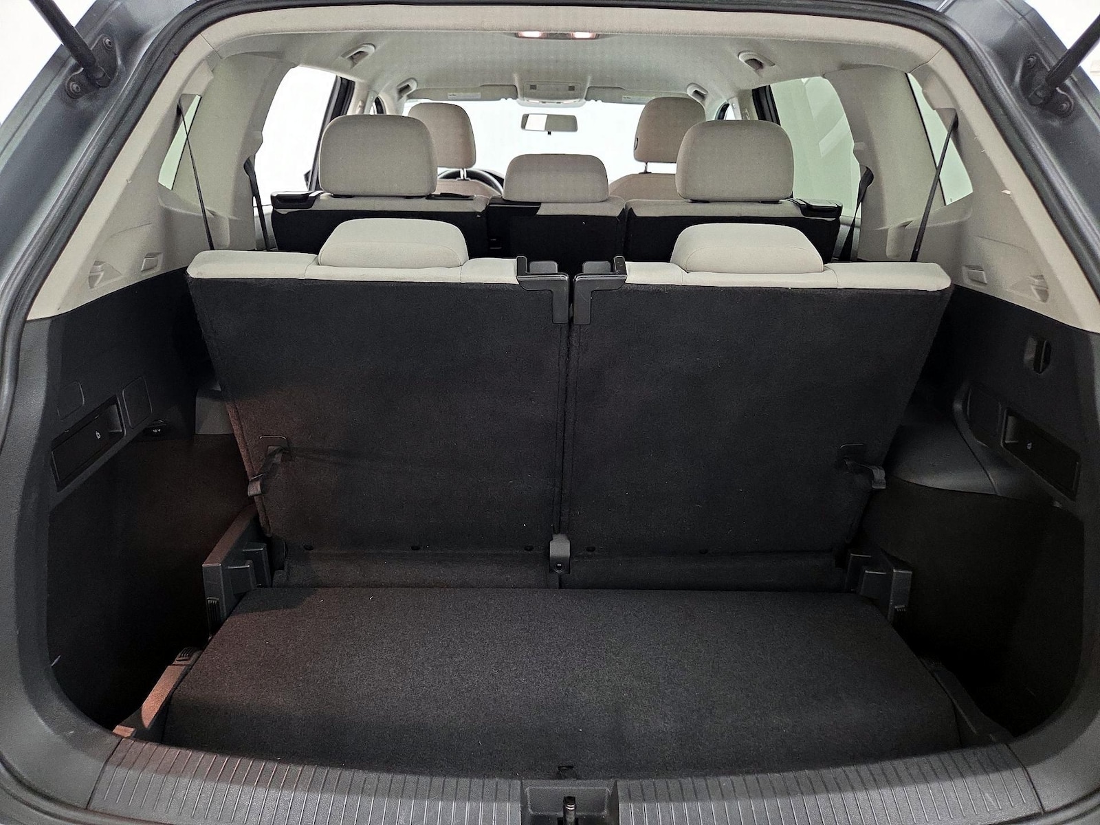 2018 Volkswagen Tiguan S - Photo 22