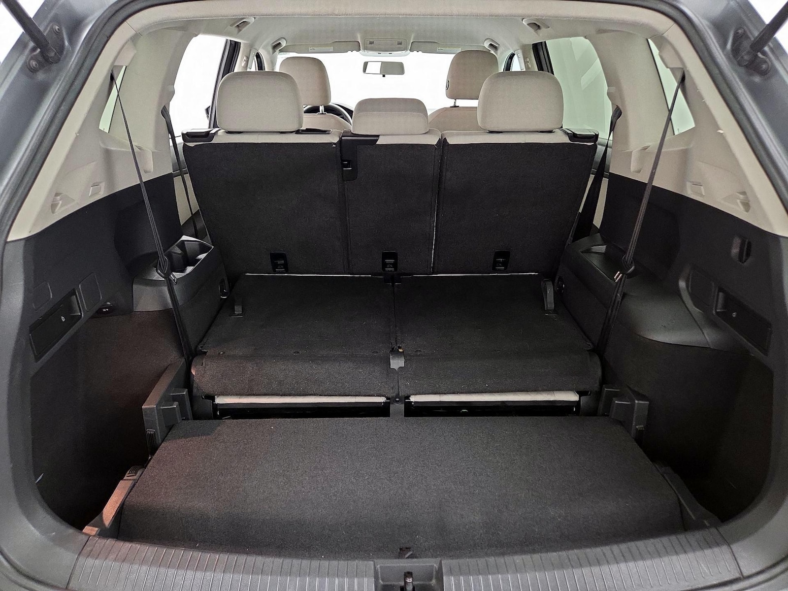 2018 Volkswagen Tiguan S - Photo 23