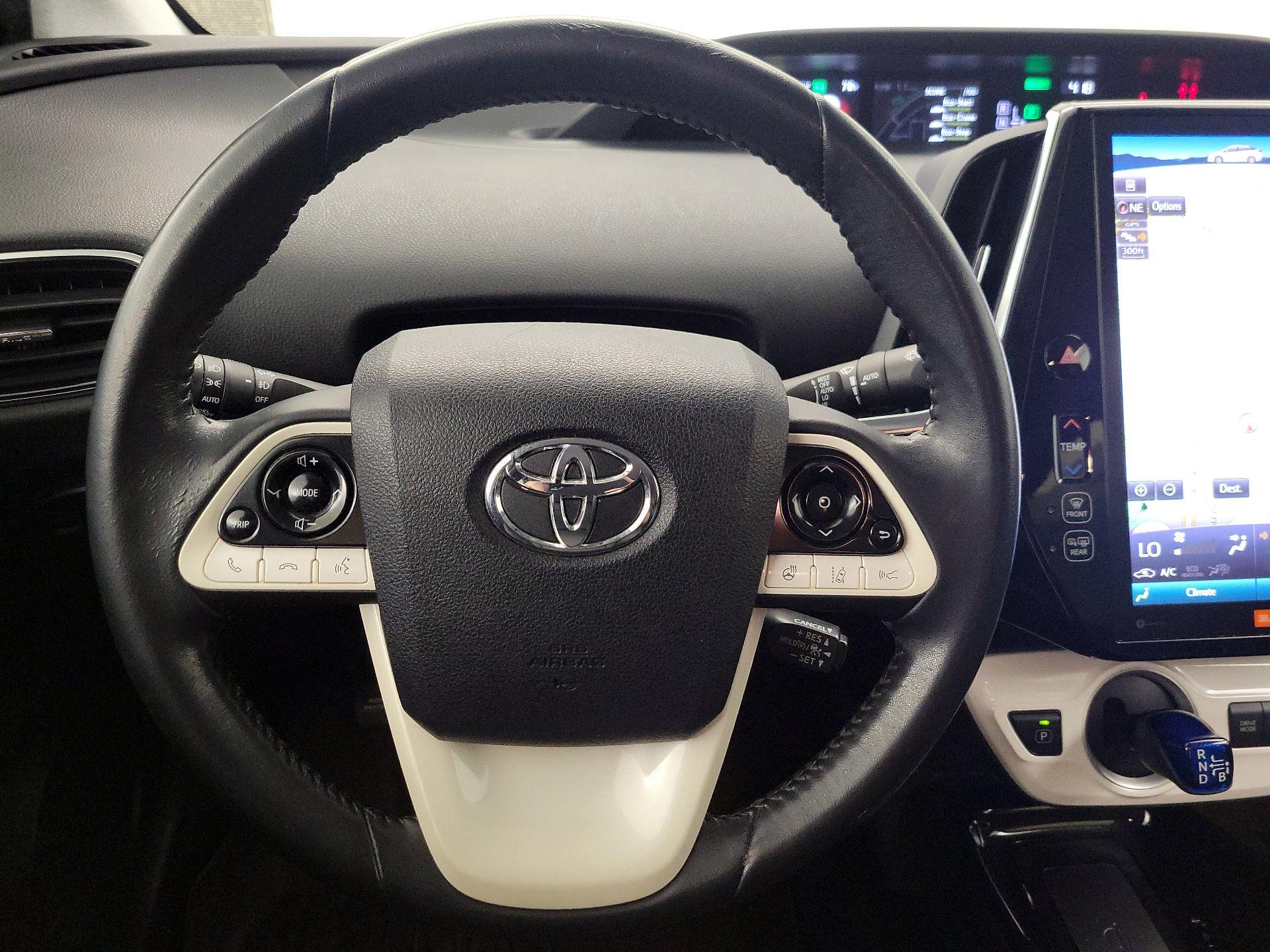 Thumbnail: 2017 Toyota Prius Prime - 10