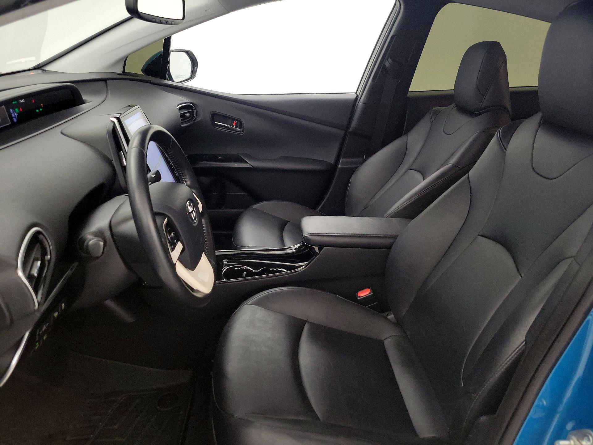 Thumbnail: 2017 Toyota Prius Prime - 11