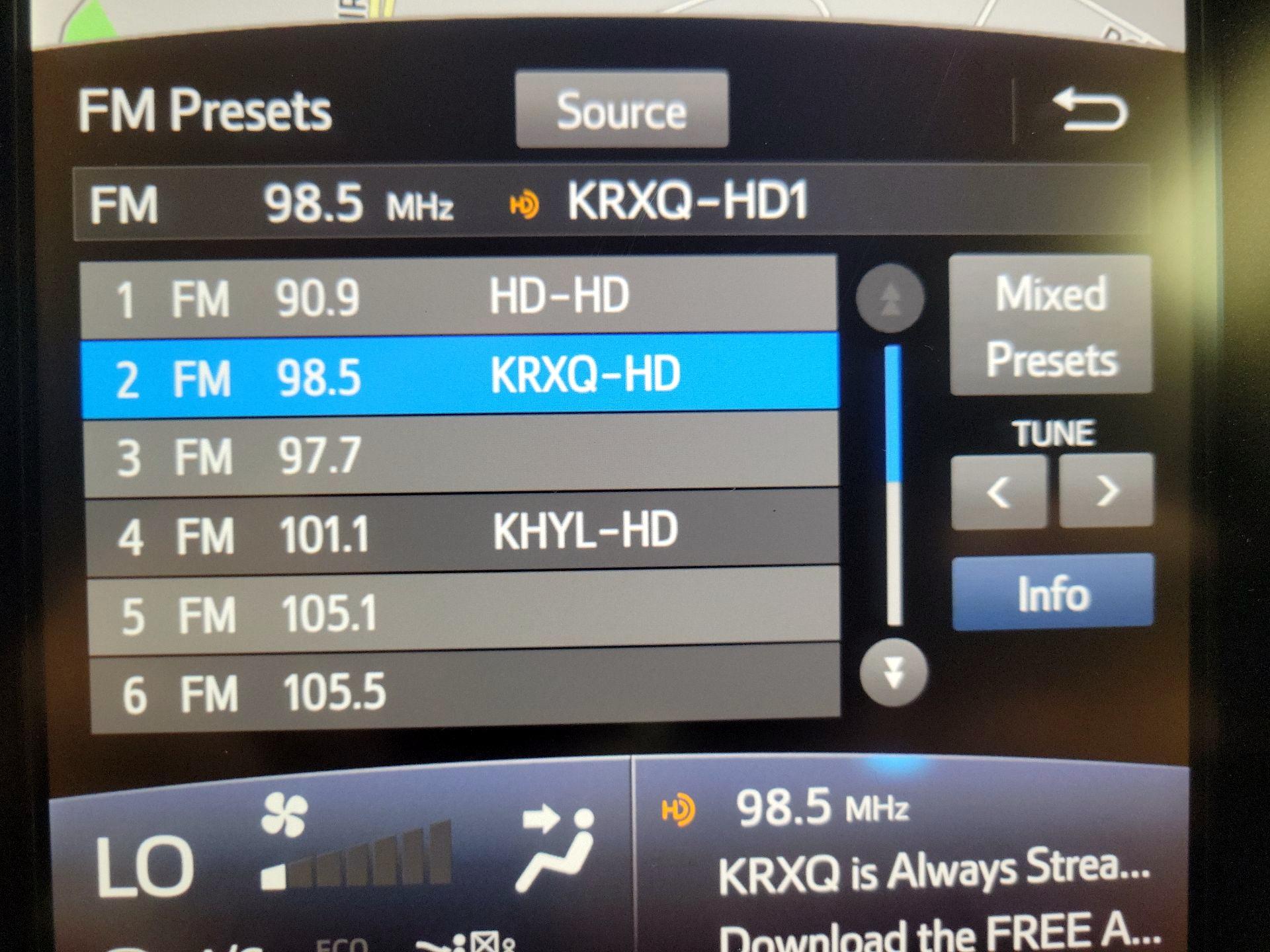 Thumbnail: 2017 Toyota Prius Prime - 16