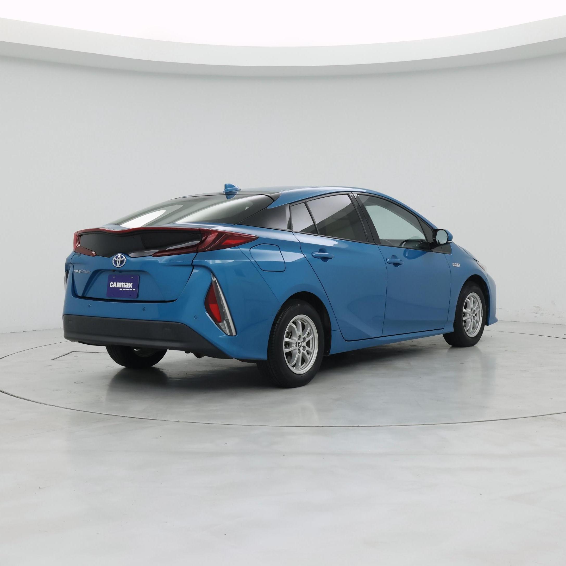 Thumbnail: 2017 Toyota Prius Prime - 8