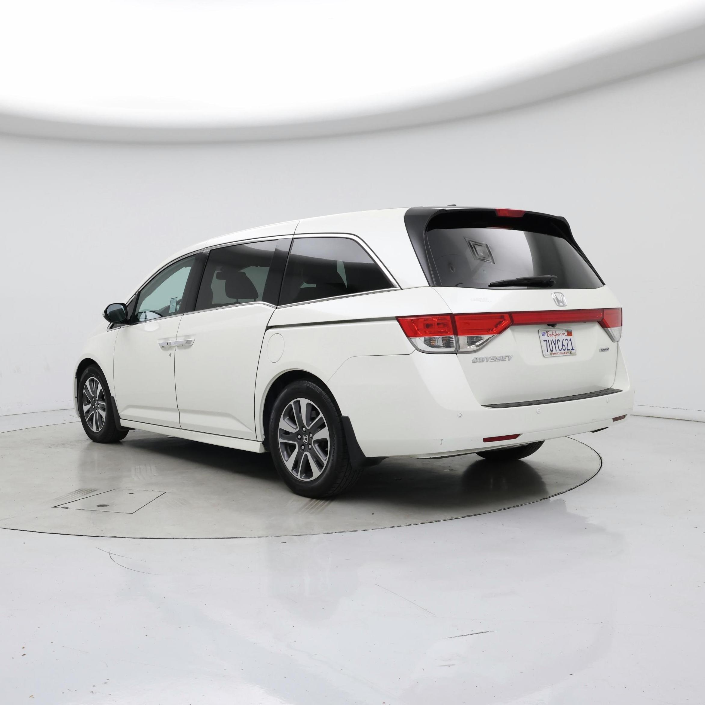 Thumbnail: 2015 Honda Odyssey - 2