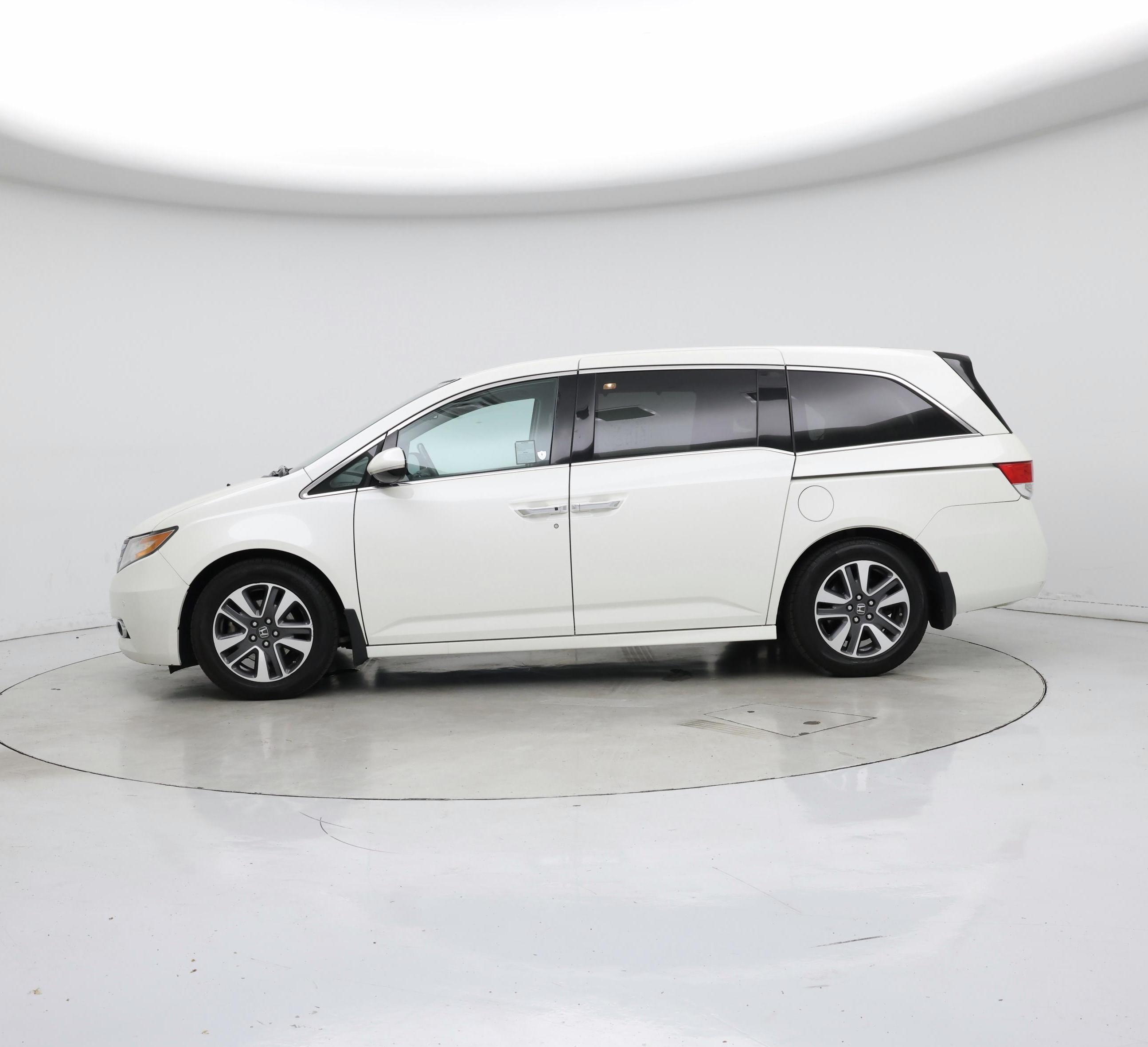 Thumbnail: 2015 Honda Odyssey - 3