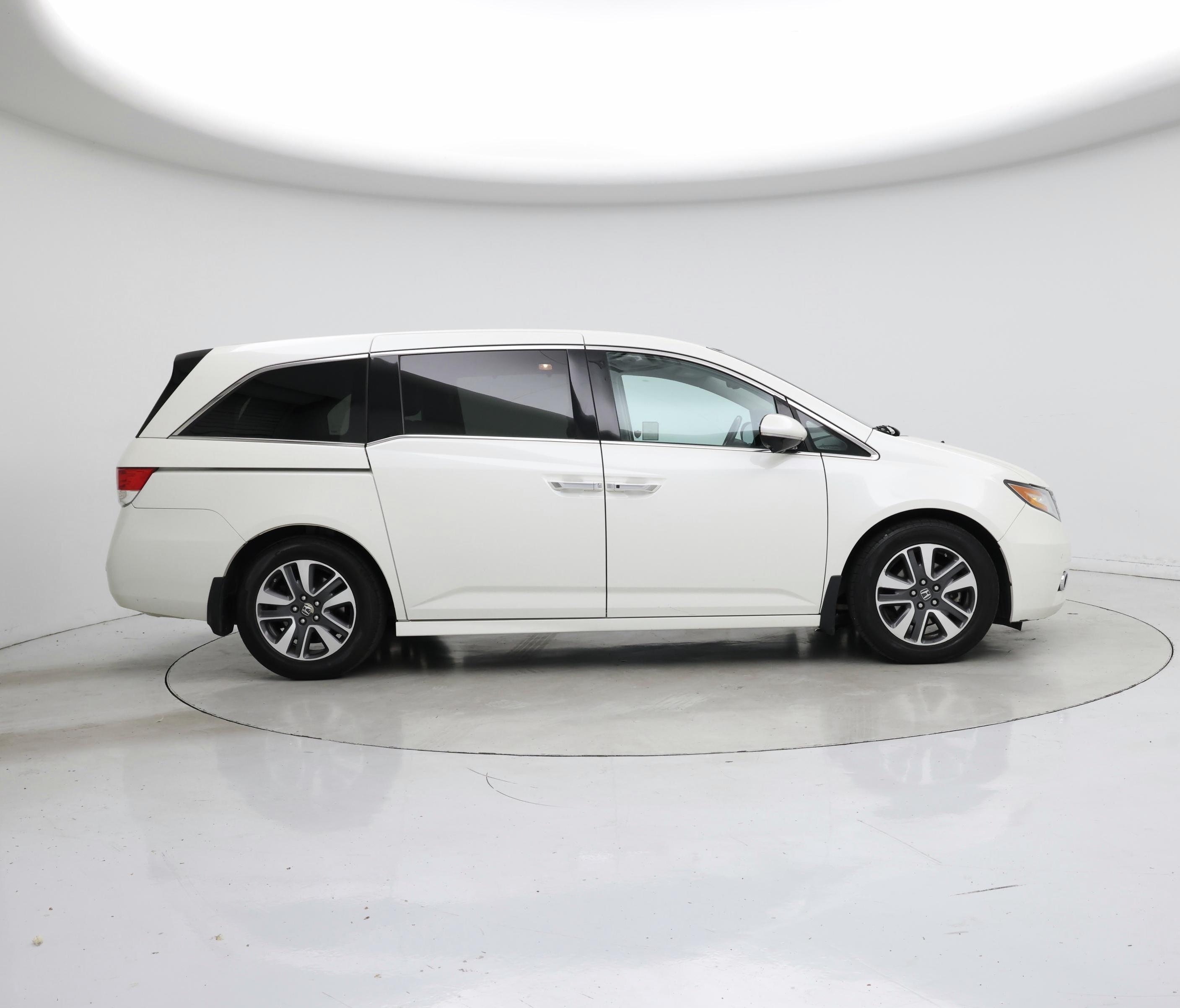 Thumbnail: 2015 Honda Odyssey - 7