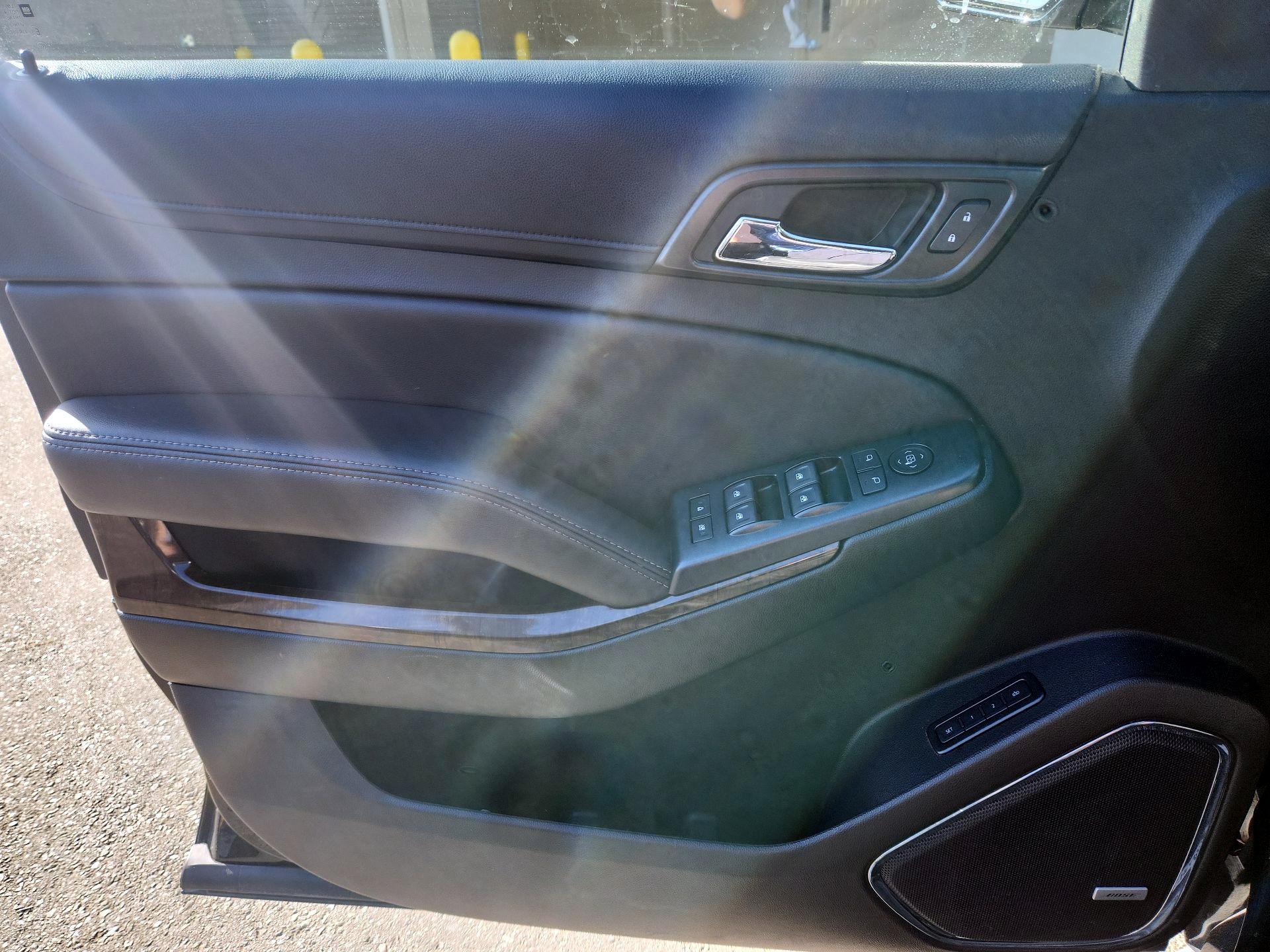 Thumbnail: 2019 Chevrolet Tahoe - 10