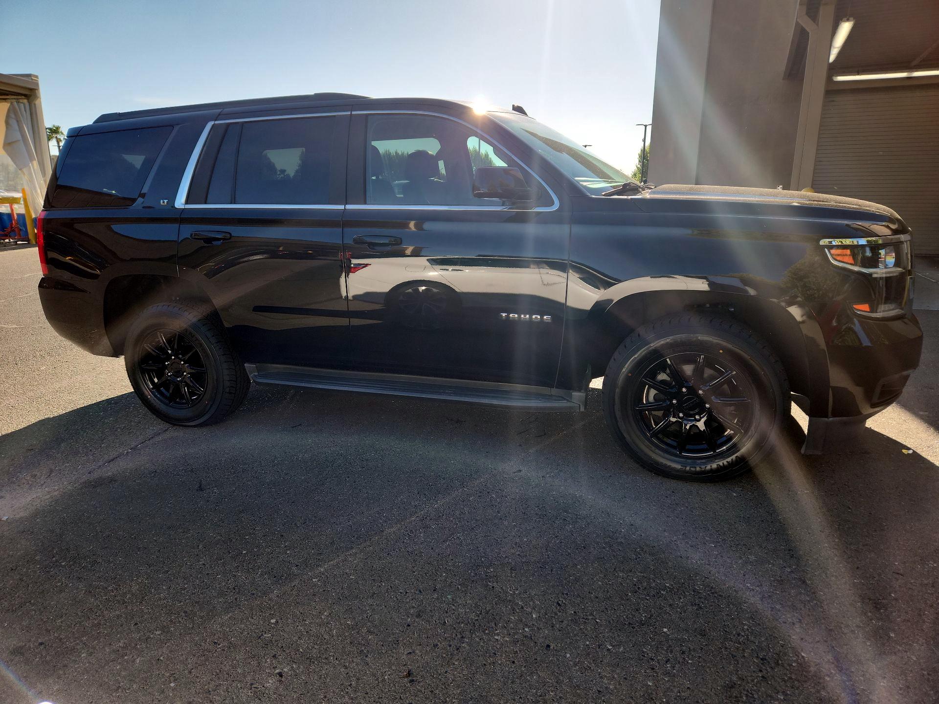 Thumbnail: 2019 Chevrolet Tahoe - 4