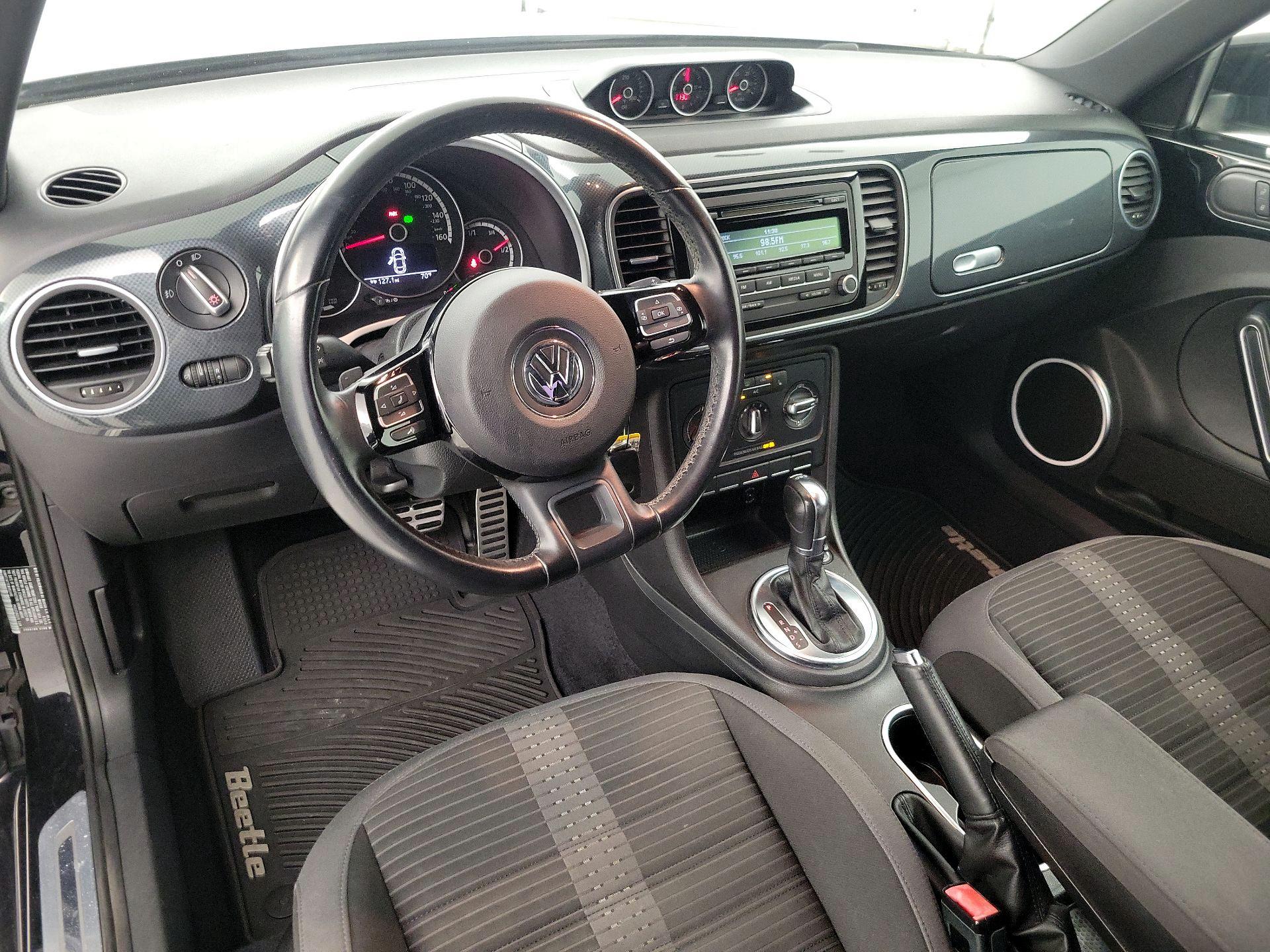 Thumbnail: 2014 Volkswagen Beetle - 9