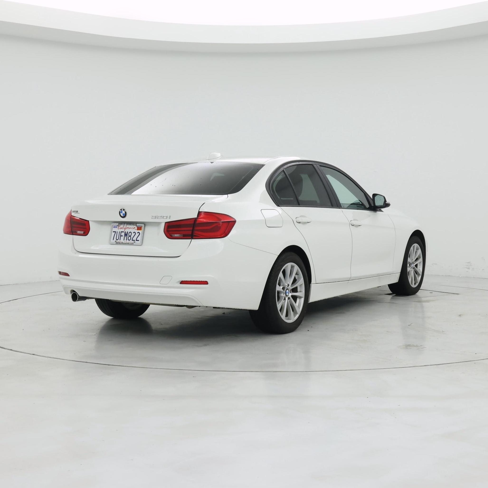 Thumbnail: 2016 BMW 3 Series - 8