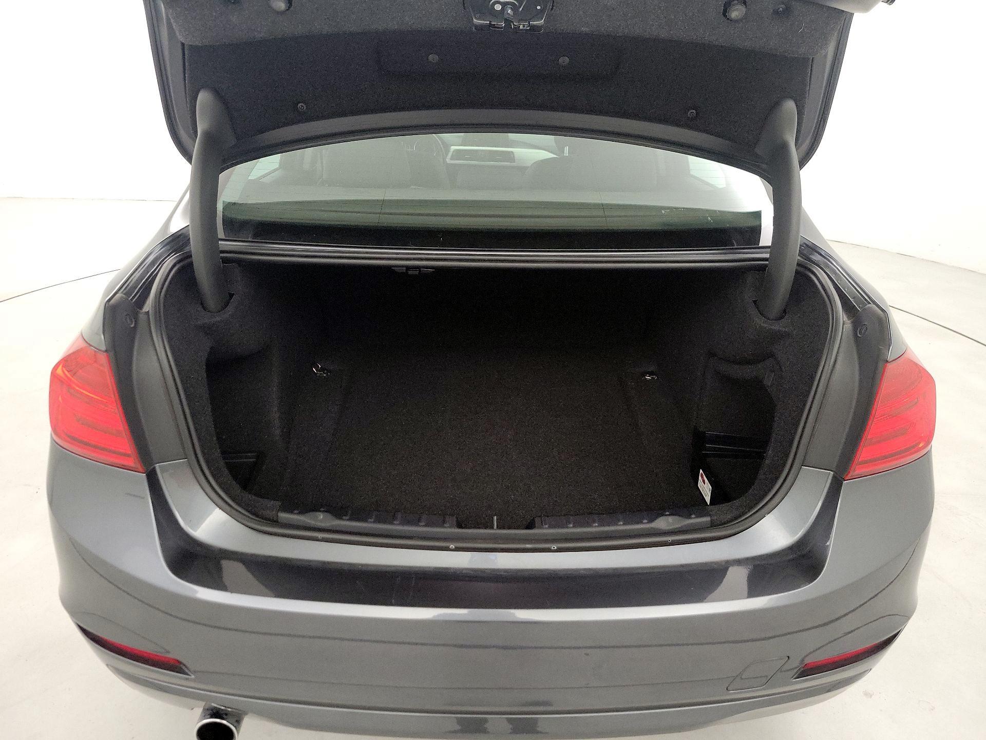 Thumbnail: 2014 BMW 3 Series - 18