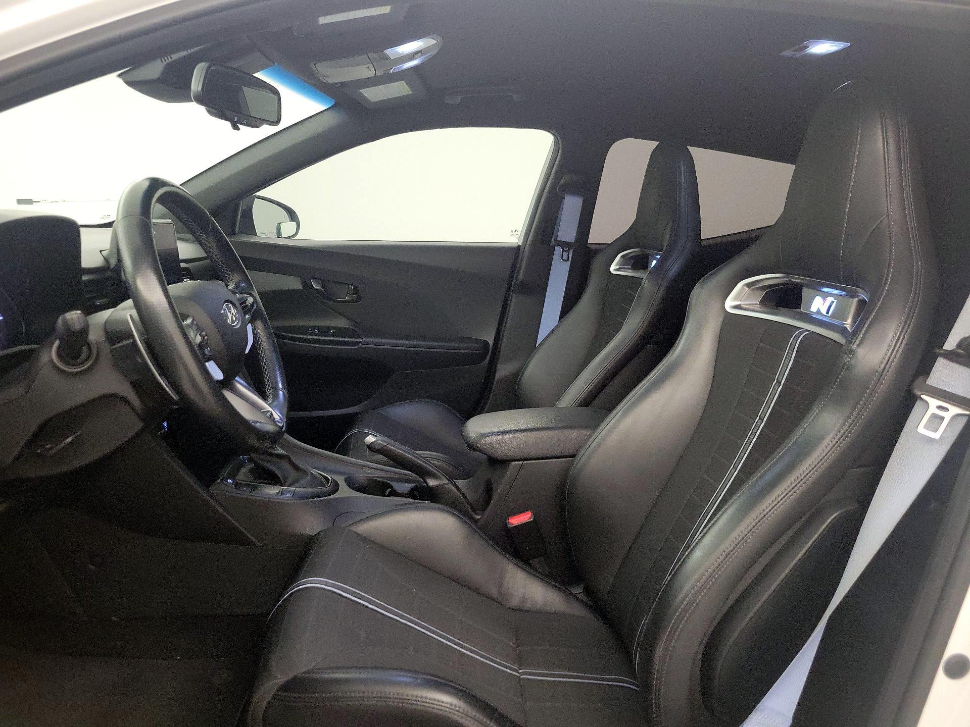 Thumbnail: 2022 Hyundai Veloster - 11