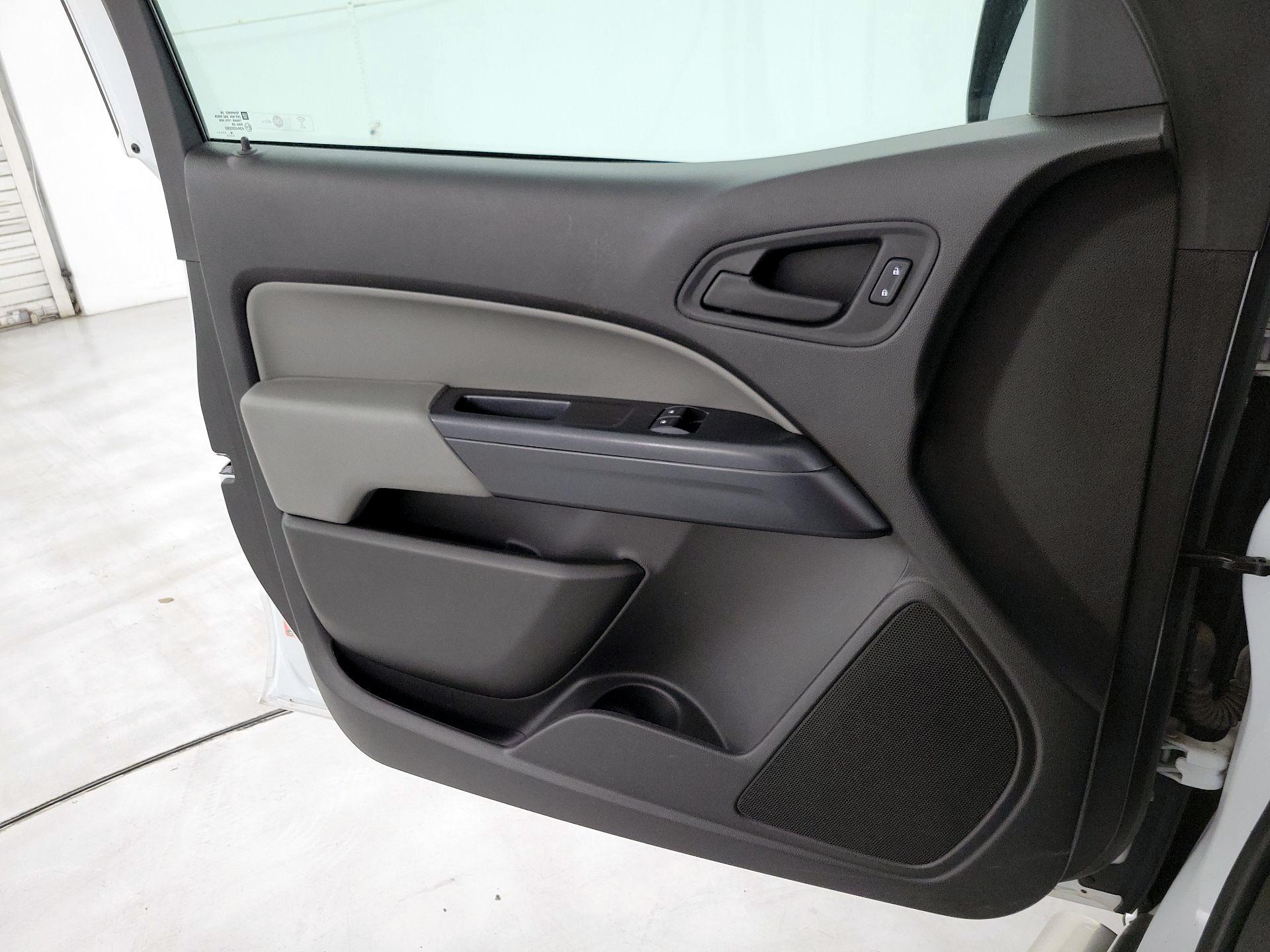 Thumbnail: 2016 Chevrolet Colorado - 12