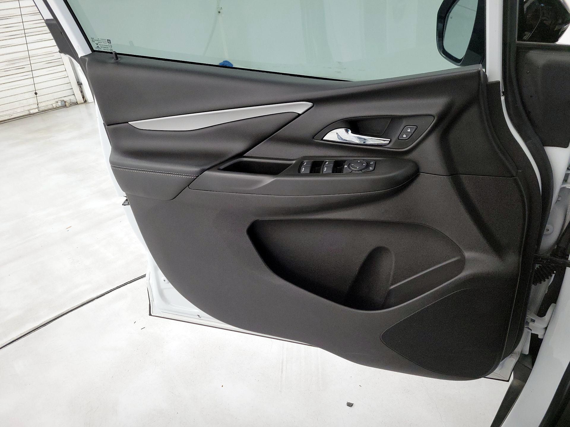 Thumbnail: 2022 Chevrolet Bolt EV - 12