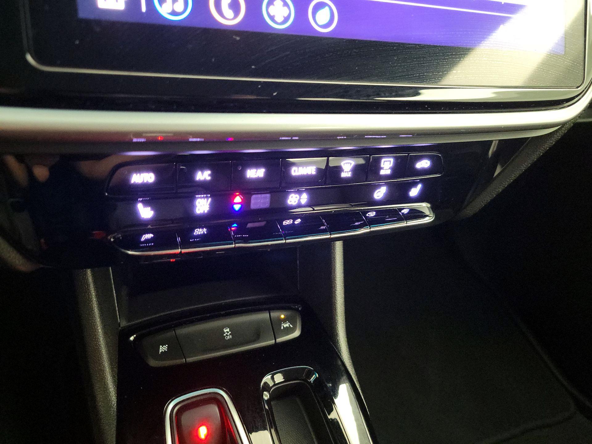 Thumbnail: 2022 Chevrolet Bolt EV - 16